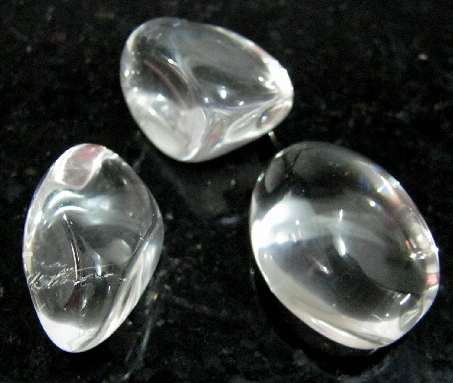 SEVEN CLEAR QUARTZ TUMBLE STONES CRYSTAL WELLNESS POSITIVE ENERGY HOME OFFICE GIFT HANDCRAFTED