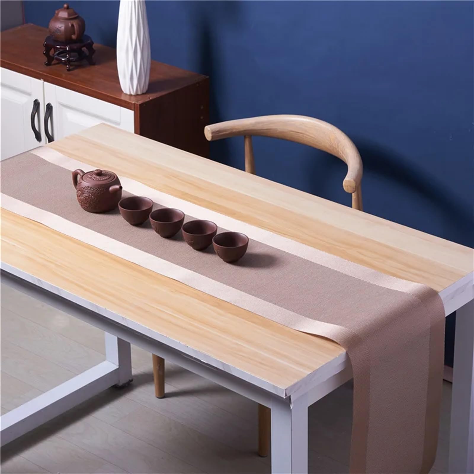 Chemin de table facile à nettoyer pour en finir avec les taches et brûlures