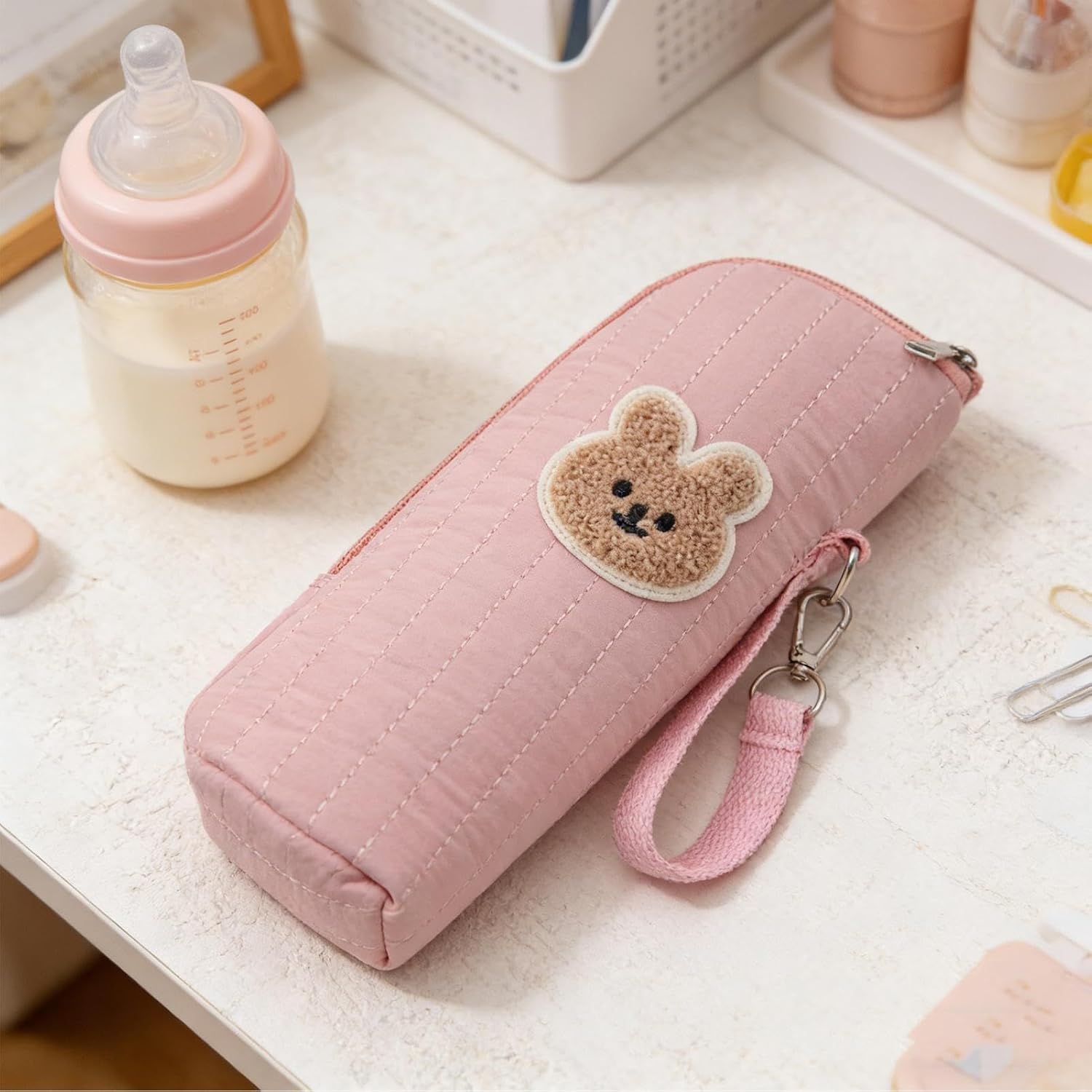 Portable Insulated Bottle Bag, Breastmilk Warmer Cooler, Medium Size Nursing Storage Pouch with Sturdy Zipper, Bottle Bag with Compact Design, Leakproof Insulation Feature, Travel Storage Solution