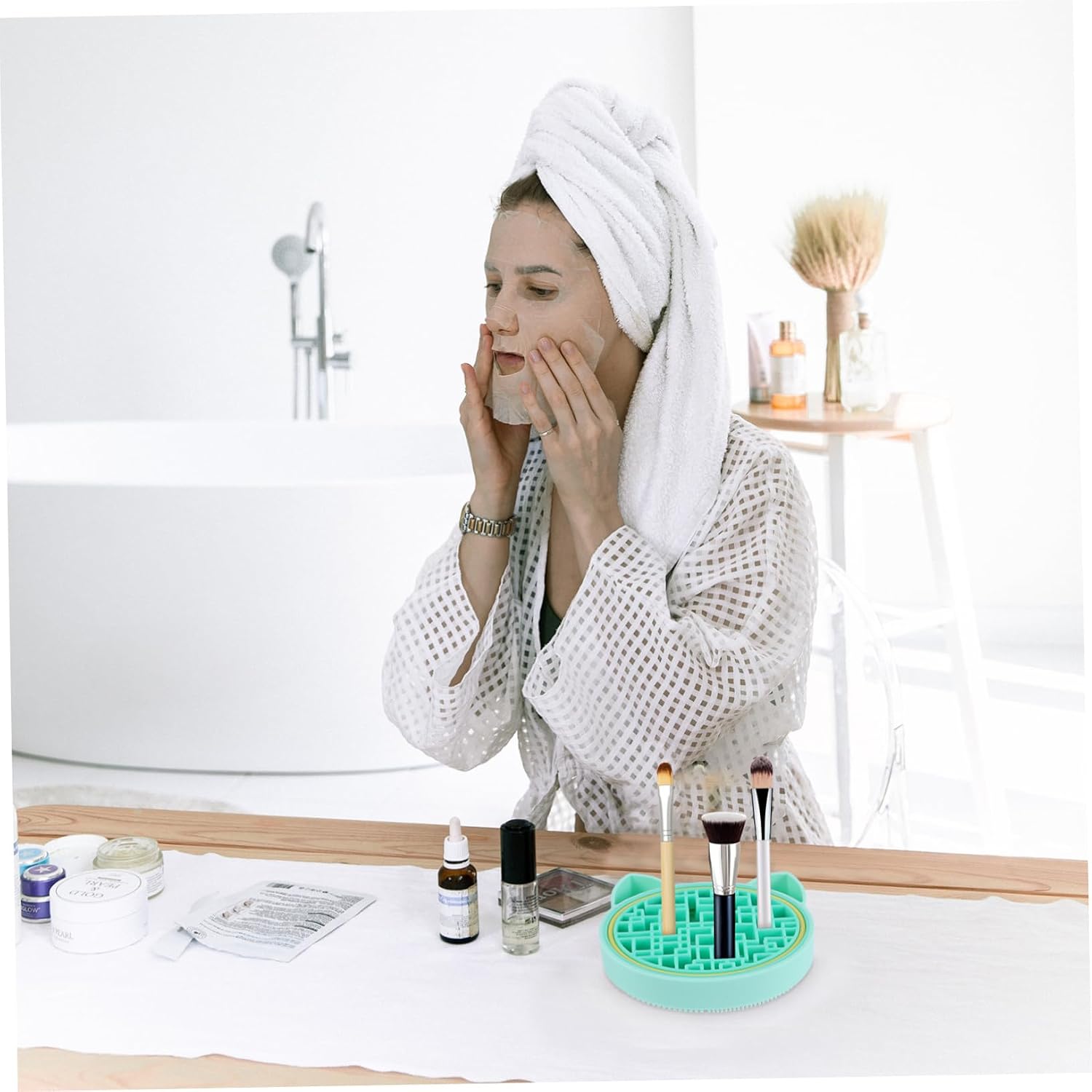Makeup Brush Cleaner Mat Storage Holder Silicone Brush Mat Cleaner Pad Multi-functional for Women