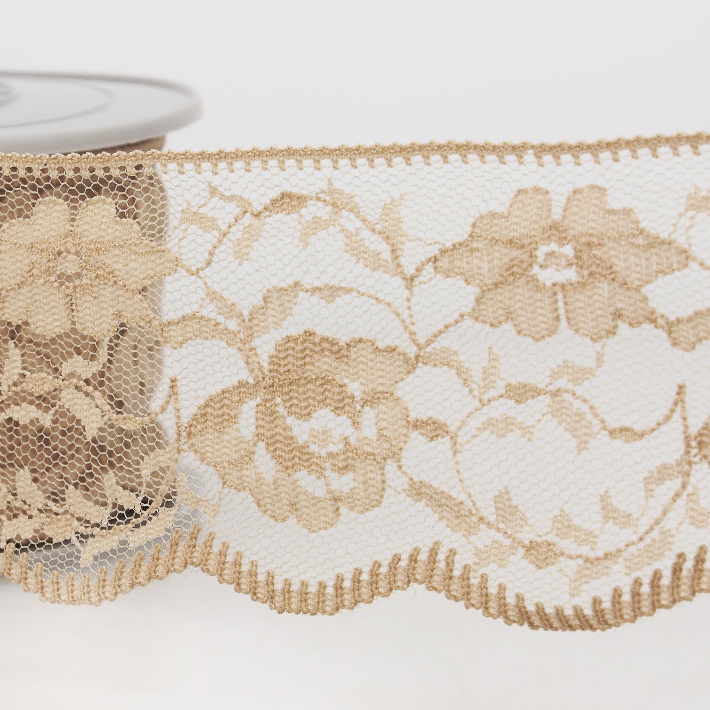 Dentelle Rachel taupe 5,5 cm de qualité supérieure pour haute couture