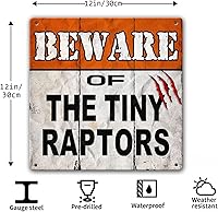 Vista 2 de Letreros de metal divertidos para granja de gallineros, letreros de hojalata de pollos con cuidado con pequeños raptores, divertidos letreros