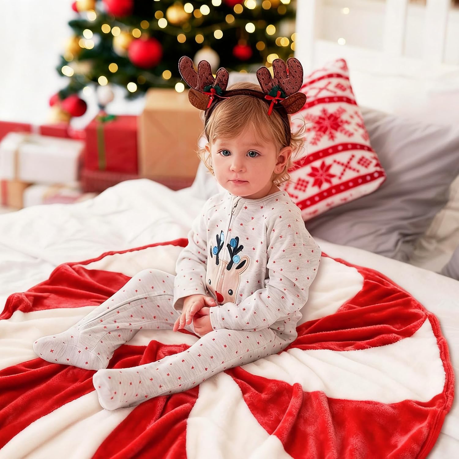 JarThenaAMCS Christmas Fuzzy Blanket 60 x 60 Inch Peppermint Candy Shaped Decorative Flannel Blanket Soft Cozy Throw Blankets for Xmas Holiday Home Chair Soft Couch Bed