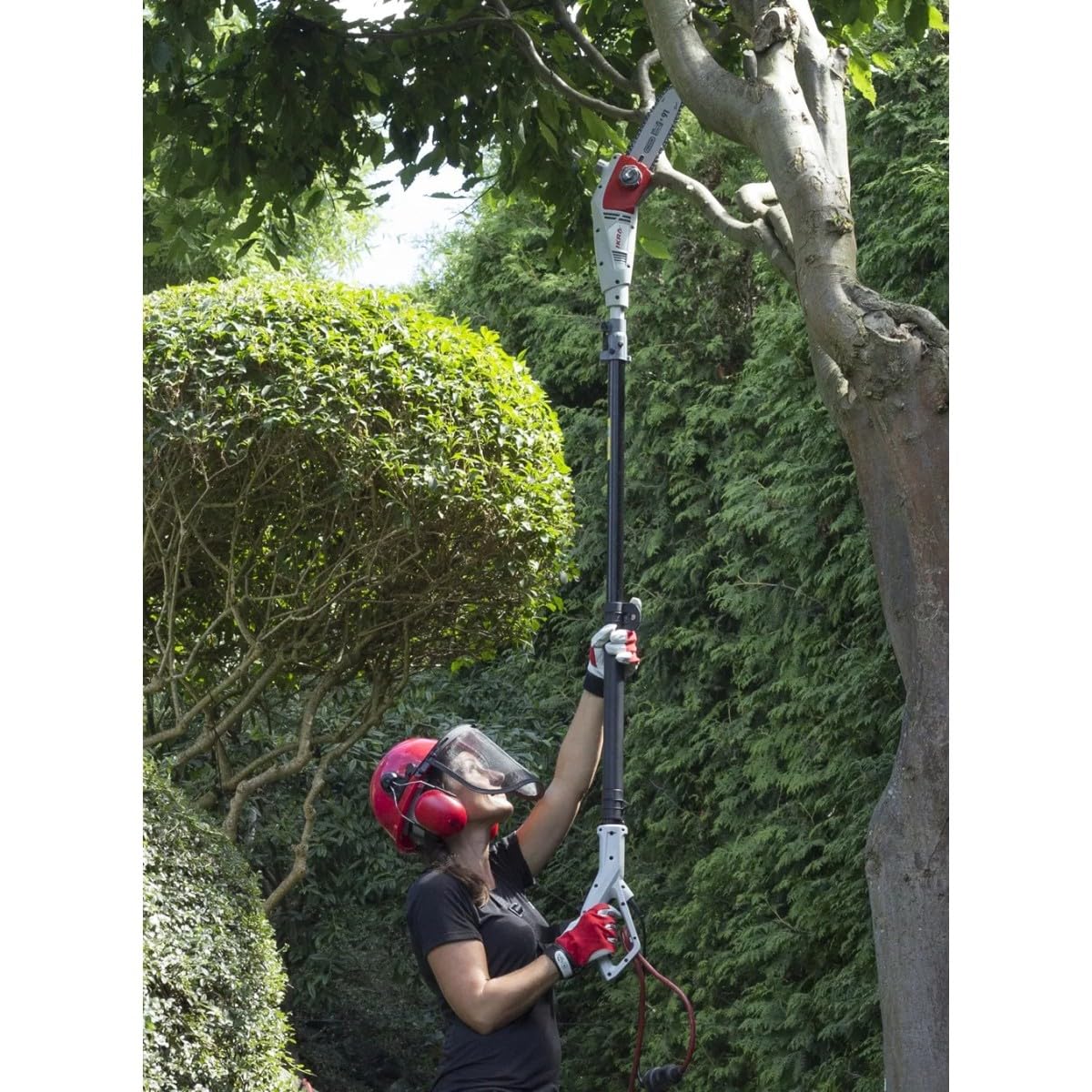 Ikra - Elagueur sur perche téléscopique 750W Extensible jusqu'à 4m - Elageuse électrique - Lubrification automatique