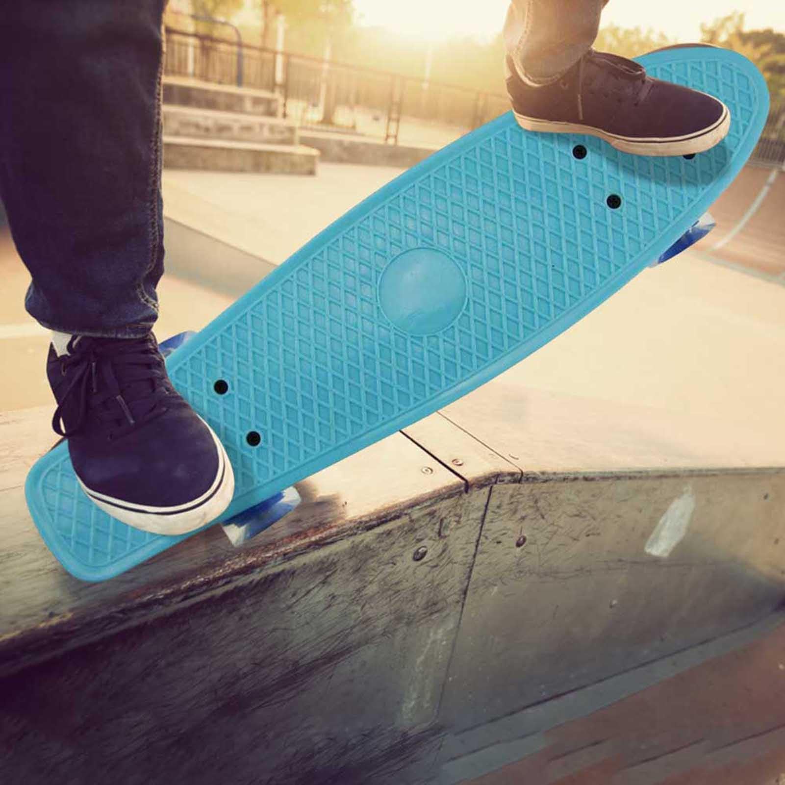 Monopatín para niños, patineta para principiantes, 22 pulgadas con rodamientos ABEC 7, ruedas lisas para 3-5