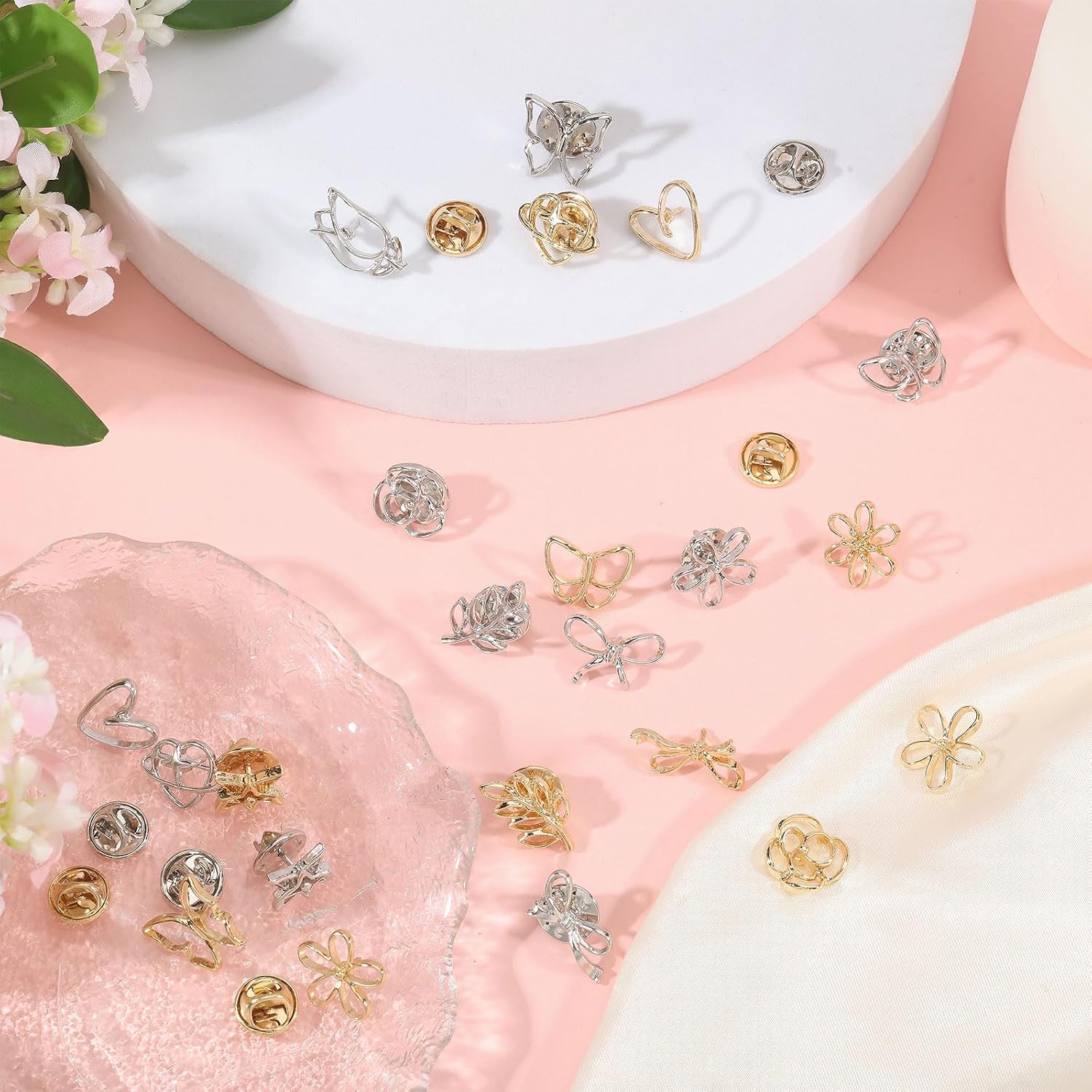 Gold Silver Alloy Pins Floral Backs Hollowed Bow Lapel Brooches for Women Cardigan Collar Dress