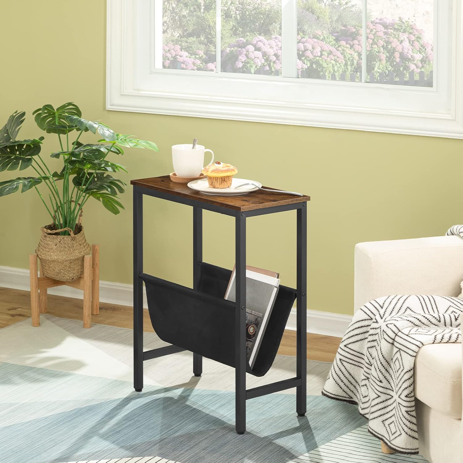 HOOBRO Side Table, Narrow End Table for Small Spaces, Small Bedside Table, Industrial Nightstand with Magazine Holder Sling, Wooden Look Accent Table with Metal Frame, Rustic Brown and Black BF41BZ01