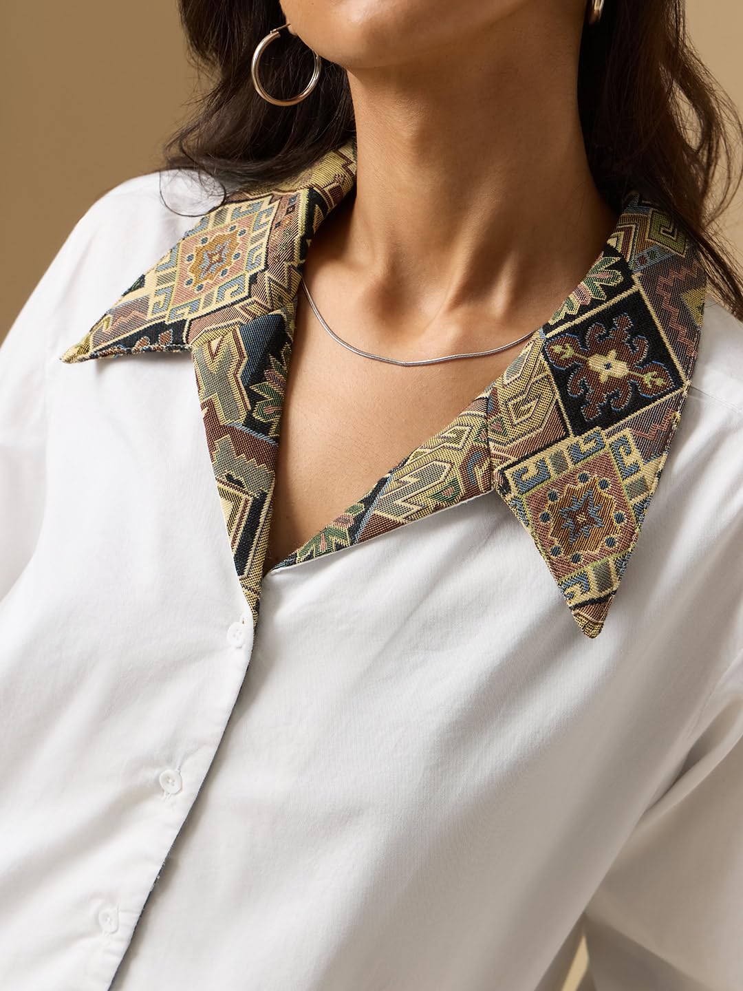 The Souled Store Easy Solids: Prism - Camisa de manga larga para mujeres y niñas, cuello abierto, color blanco, de algodón liso, ajuste relajado