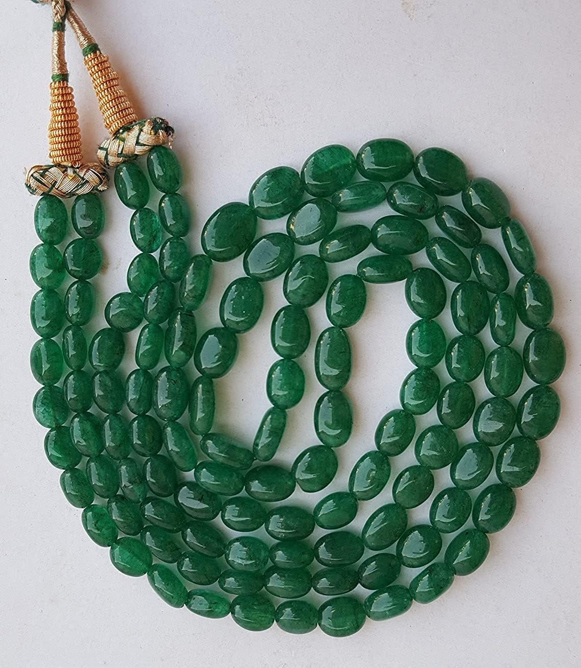 AAA+ Emerald Jade Quartz Newly listed ~~ Beryl Emerald Jade Quartz~~ Smooth Oval Beads~~~ 7-9 MM~~~2 strands ~~ Green Color~~19-20 inches~~ Beaded Necklace