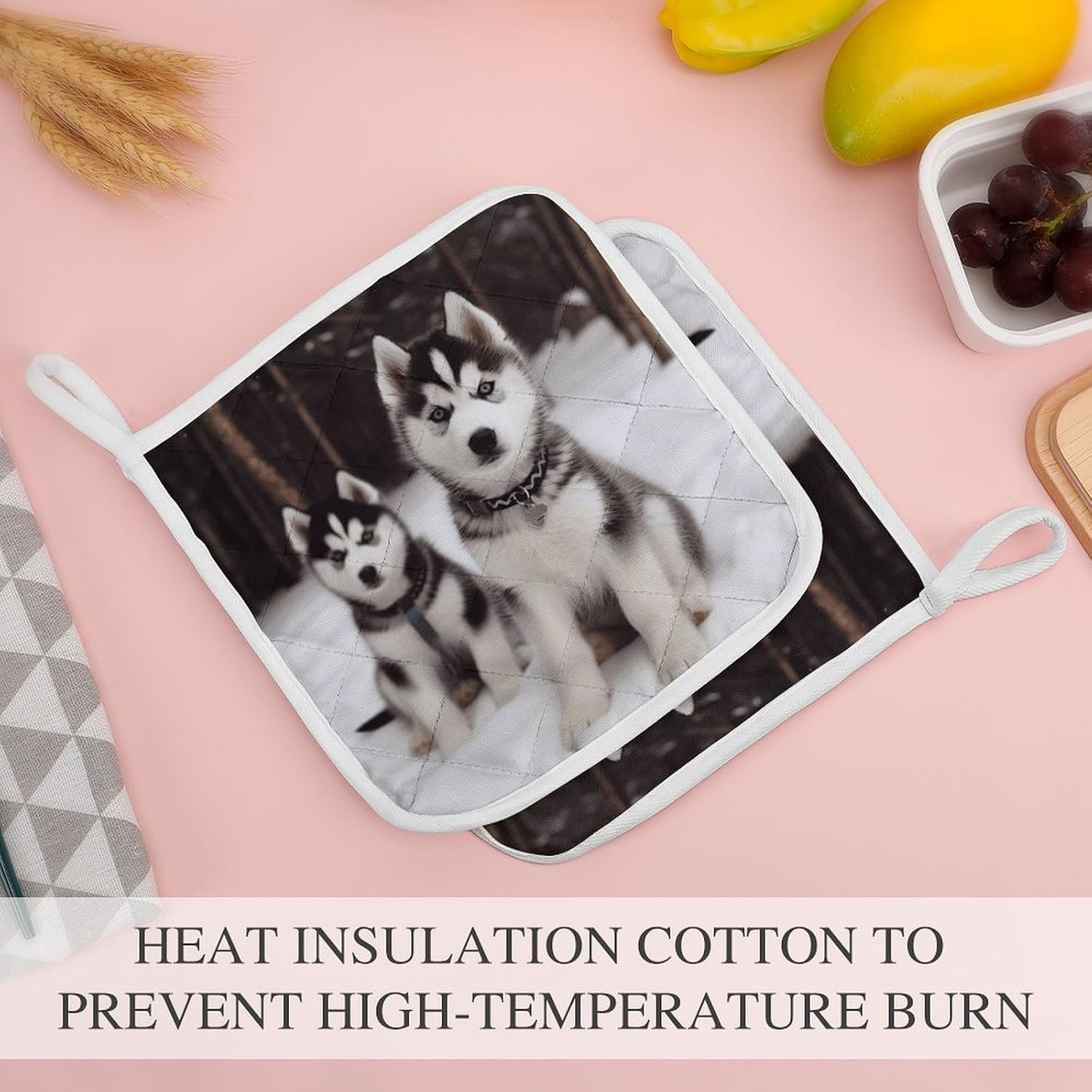 Adorable Huskies Polyester Heat Resistant Pot Pad Non Slip Anti Scald Hot Dish Mat Reusable Table Protector for Kitchen Hot Pot Mat Wear Resistant Heat Proof Table Pad for Countertop Dining Room