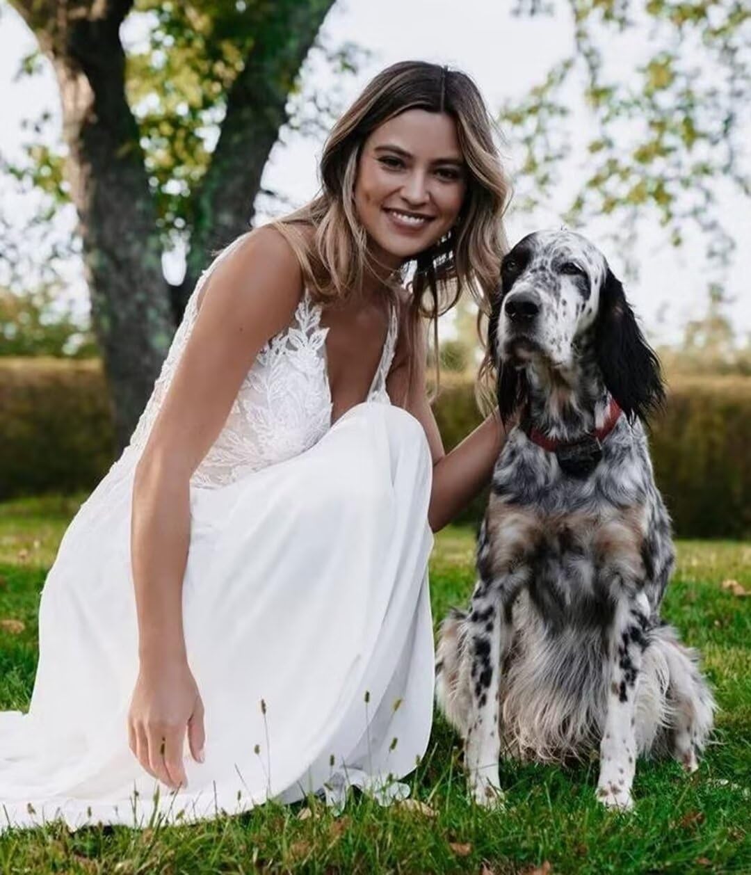 Long Sleeves Wedding Dresses for Bride 2026 Appliques Lace Wedding Gown A-Line Beach Bride Gown with Train