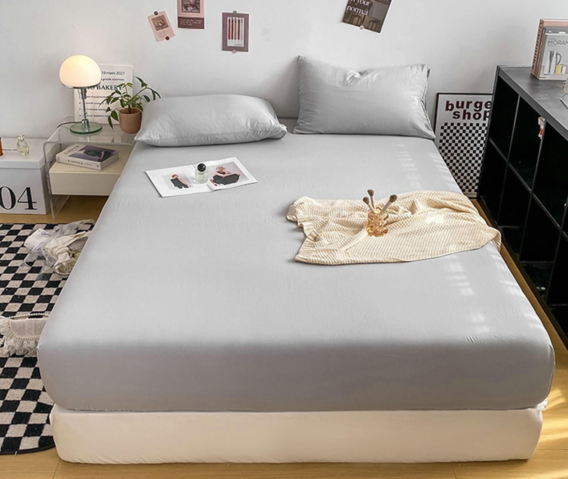 KnSam Copri-letto grigio chiaro, 120 x 200 cm, senza rumore, lenzuolo per matrimonio, tinta unita, resistente alle pieghe e allo sbiadimento, in poliestere, per letto a molle e topper