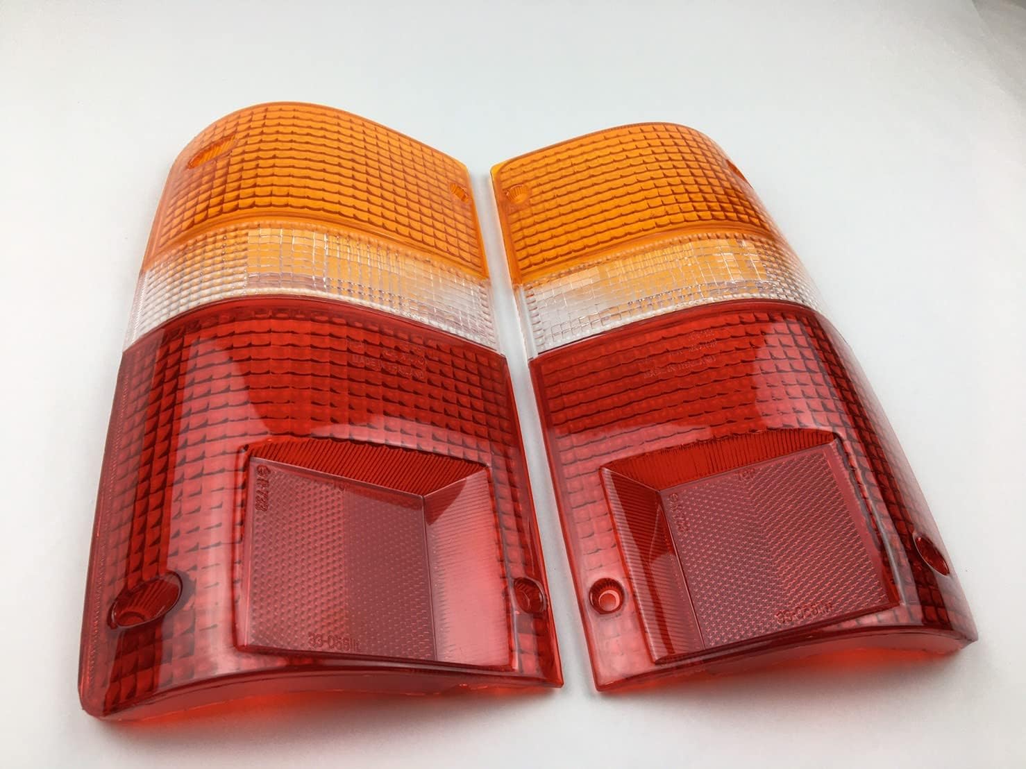 TRS 1 Pair Rear Tail light Lens RH-LH fits 1984-1988 For Toyota Hilux LN50 RN55 LN56 pickup Truck 8156189133/8155189133