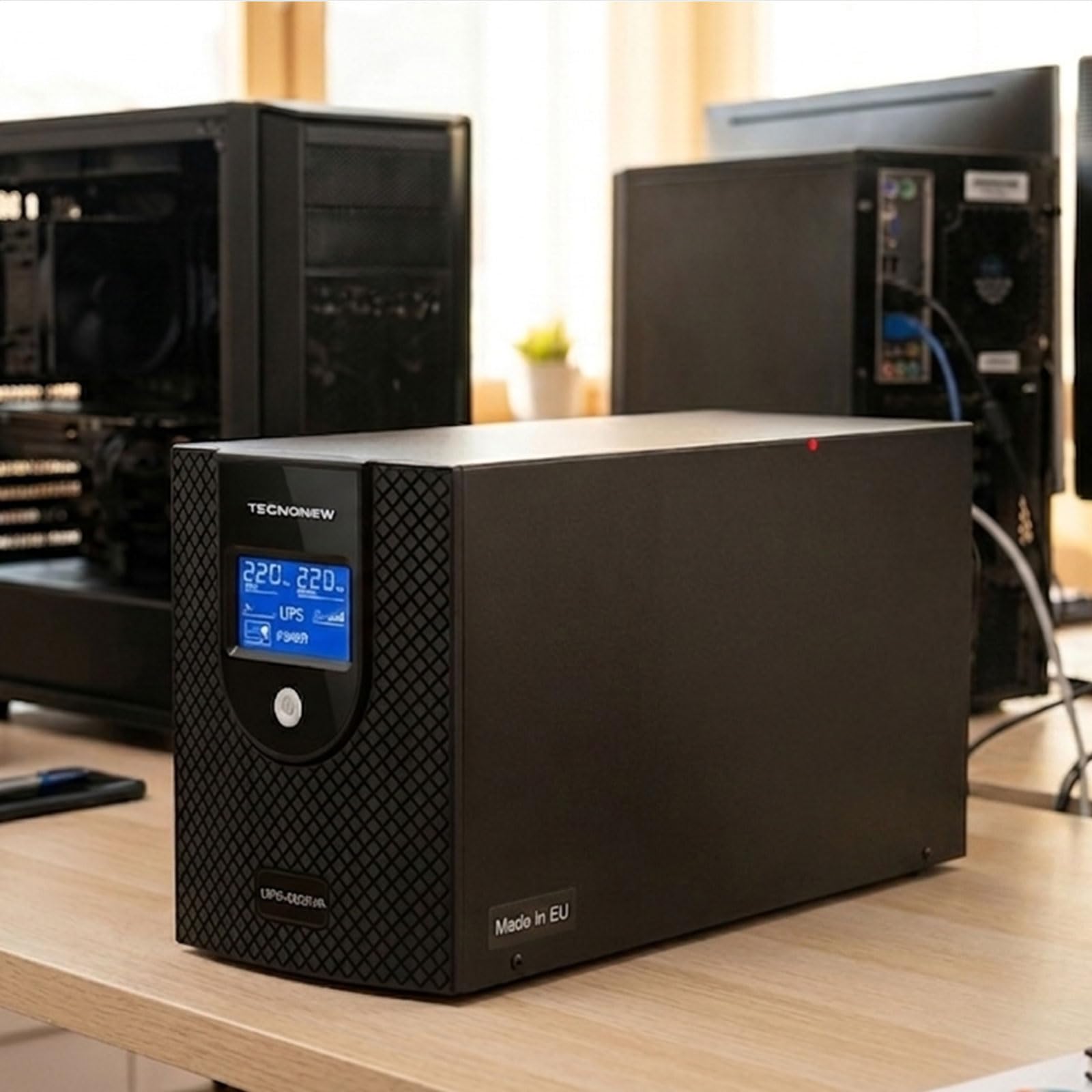 TN-3000VA UPS per Computer 3000VA 1500Watt, Gruppo di Continuità per PC, Tecnologia Line Interactive, AVR, 4 Uscite Schuko, Display LCD