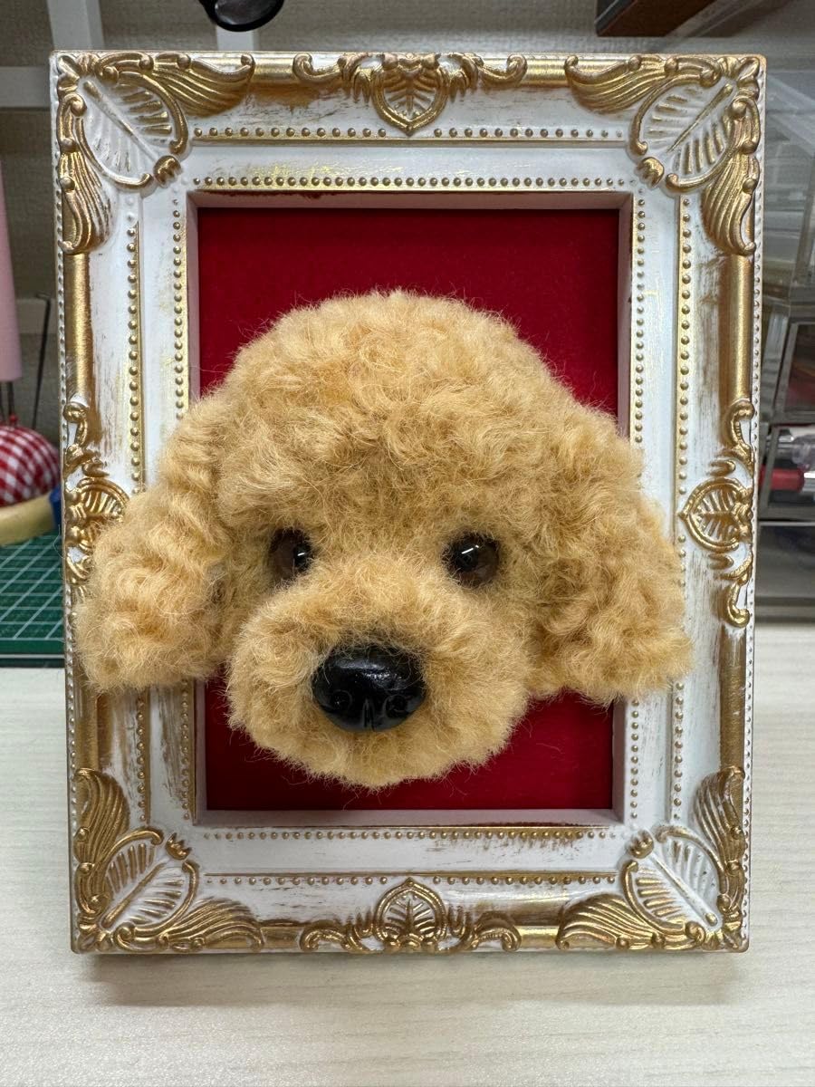 羊毛フェルト　プードル　フォトフレーム飾り Amazon.co.jp: 羊毛フェルト 犬 トイプードル 茶 眼鼻ハンド ド