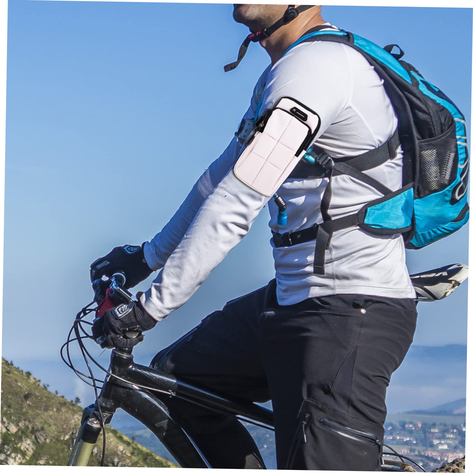 Balacoo Sports Armband Phone Sleeve Elastic Arm Holder for Running Biking and Workouts Lightweight and Compact Cellphone Pouch for Outdoor Activities Unisex Design