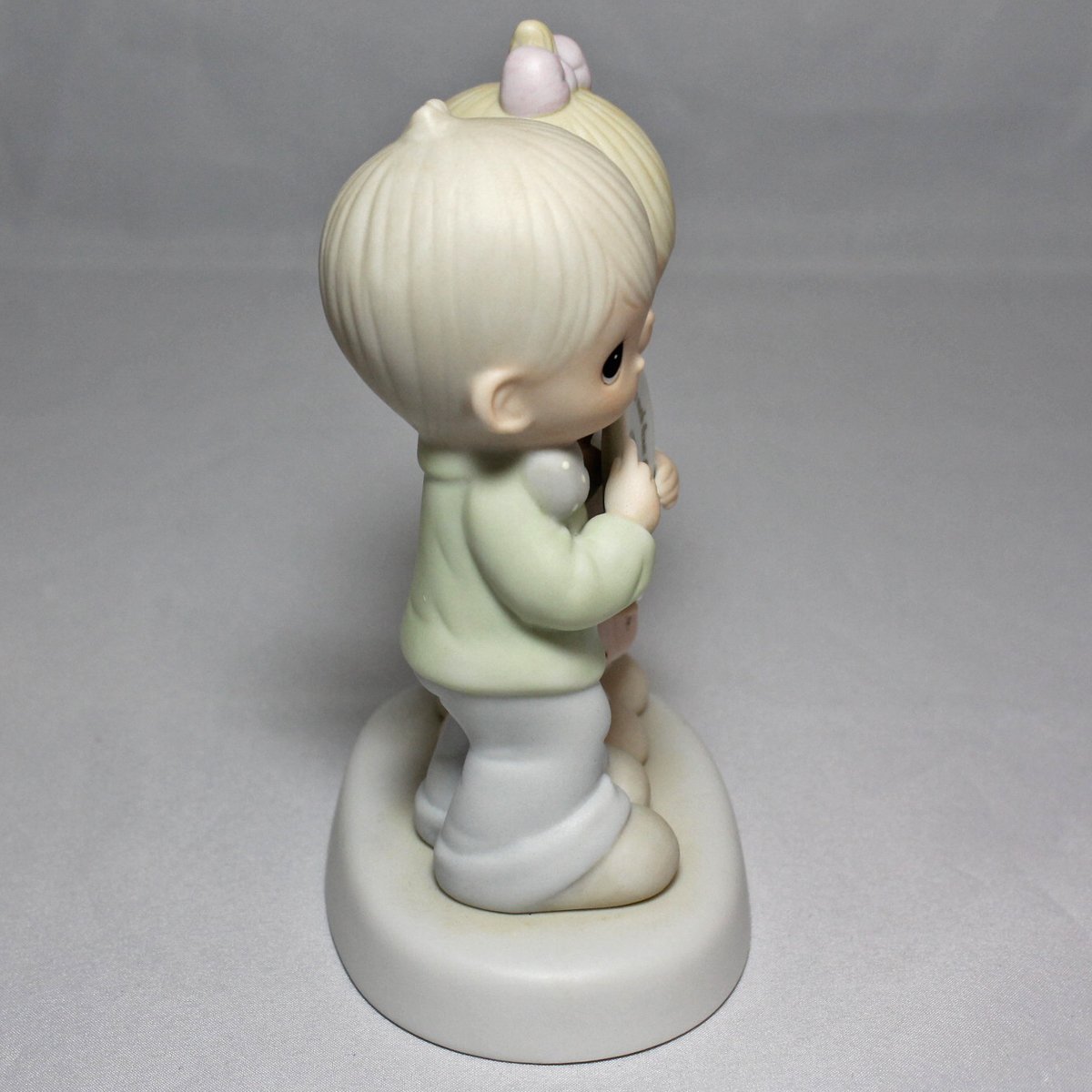 Vintage 1983 Precious Moments Figurine: Enesco E-2854