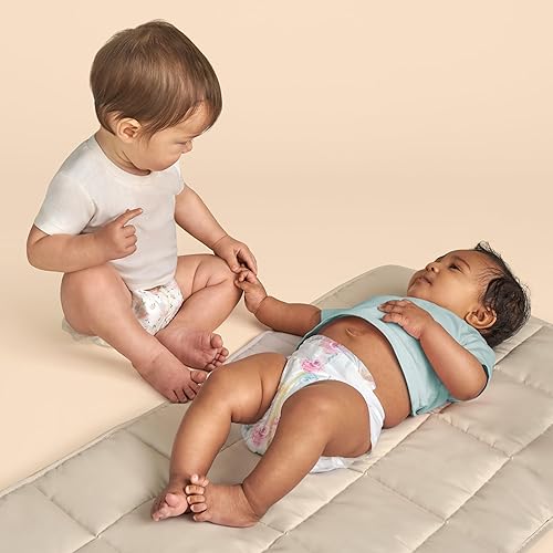 Miniatura 8 de The Honest Company Pañales Clean Conscious  A base de plantas, sostenibles  Flor de rosa + tutú lindo  Club Box, tamaño recién nacido, 72 unidades