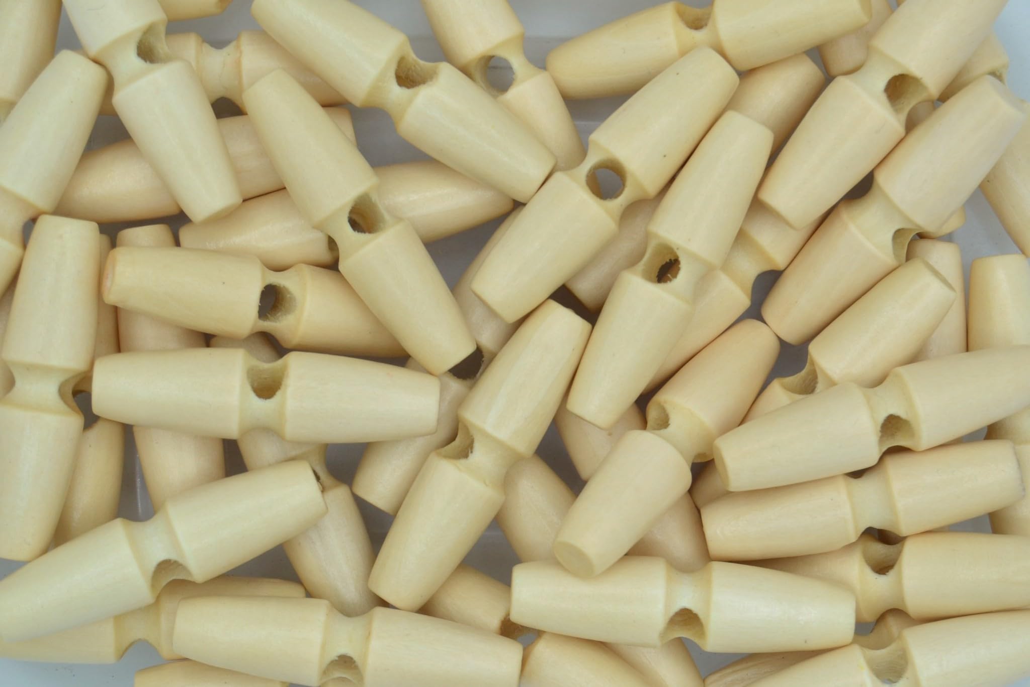 celloexpress Natural 1 40mm x 12mm Wooden Toggle Buttons - Fasteners for Duffle Coats Jackets Sewing Crafting DIY Replacements (Pack of 50)