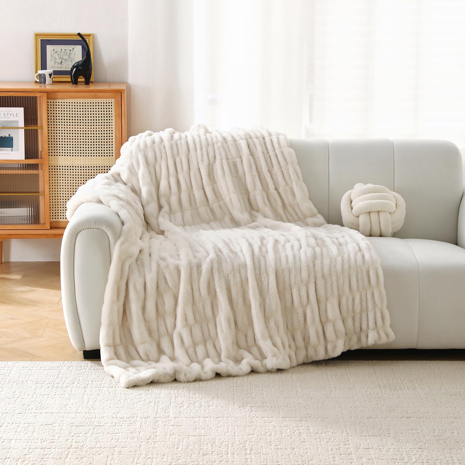 DREAMLANDING Faux Rabbit Fur Luxury Plush Sherpa Throw Blanket Reversible Fuzzy Warm Cozy Fluffy Fur Blanket for Bed Sofa Couch Home Decor (Beige