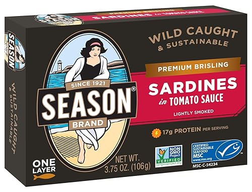 Season Brisling - Sardinas en salsa de tomate capturadas en la naturaleza, 0.77 onzas de proteína, bocadillos keto, más Omega 3 que atún, Kosher,