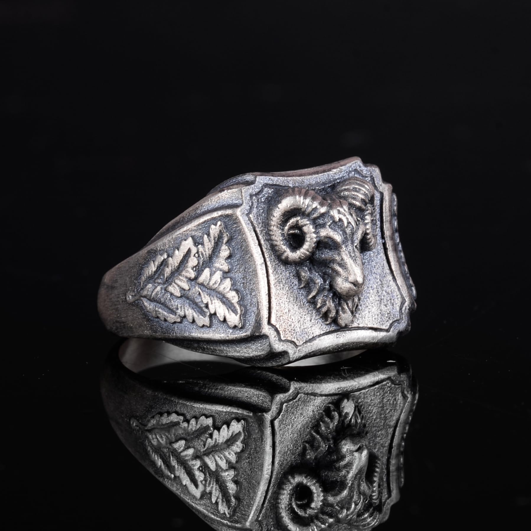 KAMBO Anello da uomo in argento Sterling 925 con testa di ariete, fatto a mano, stile gotico, gioielli che simboleggiano forza, leadership, potere zodiacale dell'Ariete