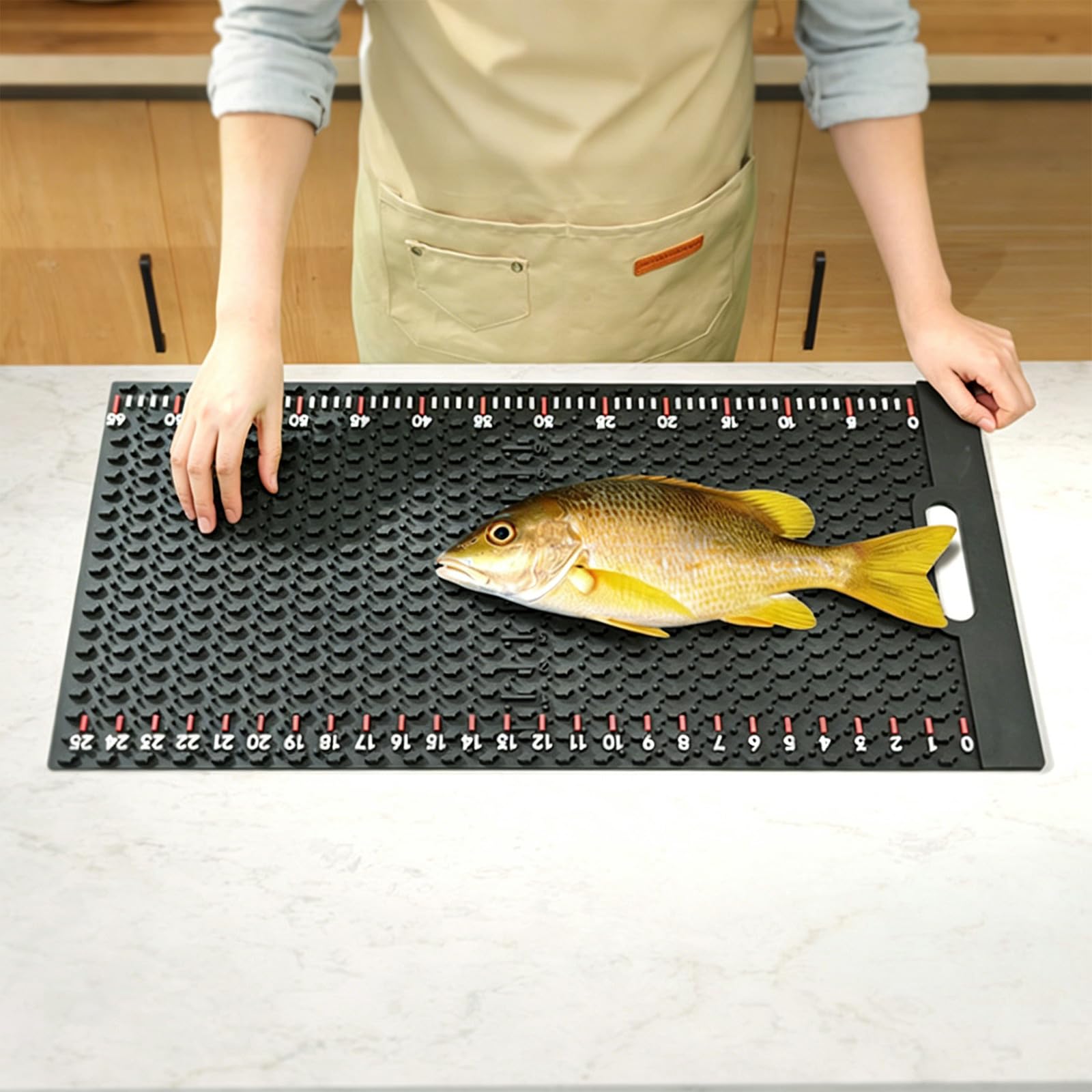 Tagliere per squamare pesce coerente con base e righello integrato, eccellente per cuochi domestici e applicazioni in cucine aziendali Strumento per squamare pesce per