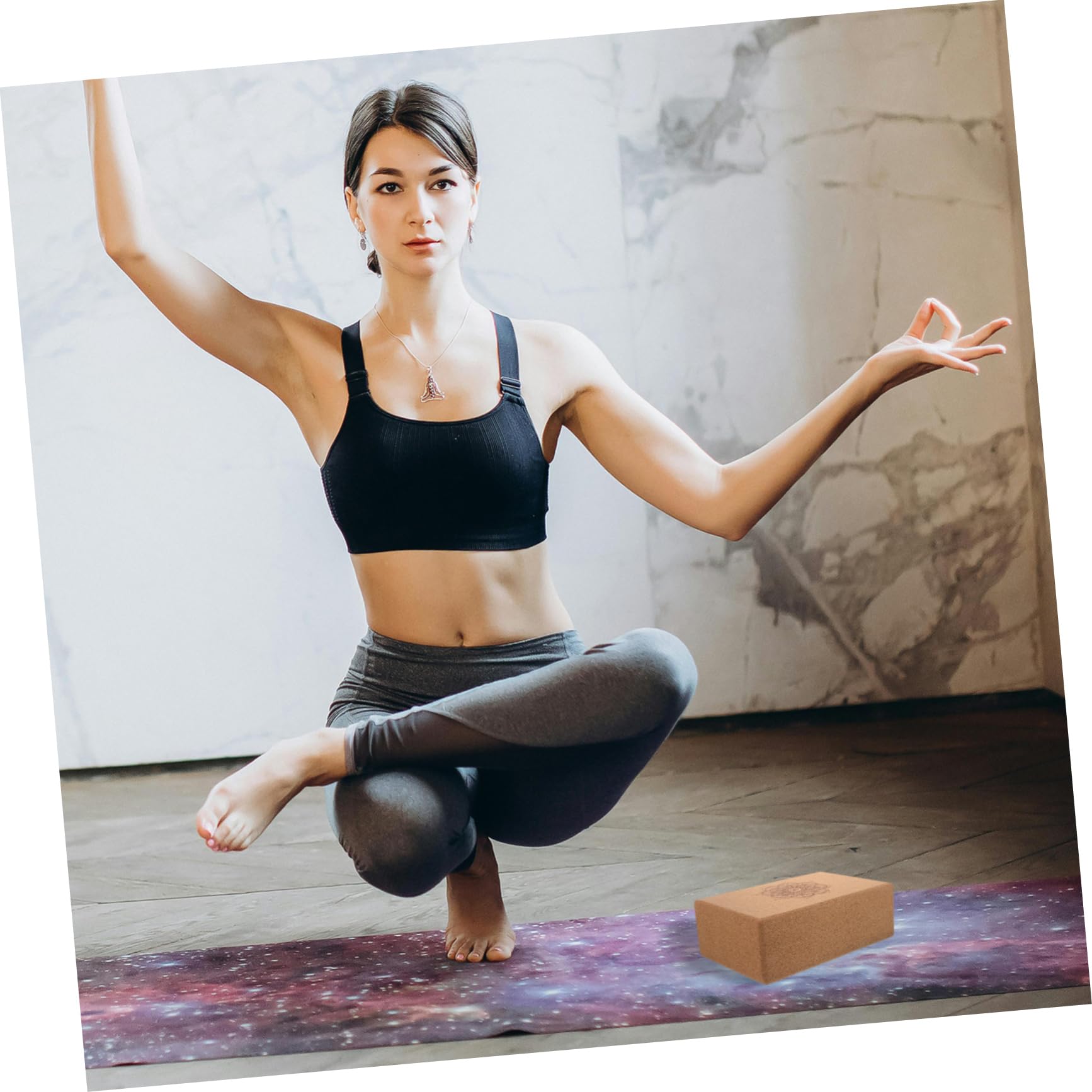 Bloque de Yoga de Corcho de Alta Densidad Triángulo | Patrón Mandala, para Entrenamiento Físico y Relajación Corporal, Uso Versátil en Práctica Diaria