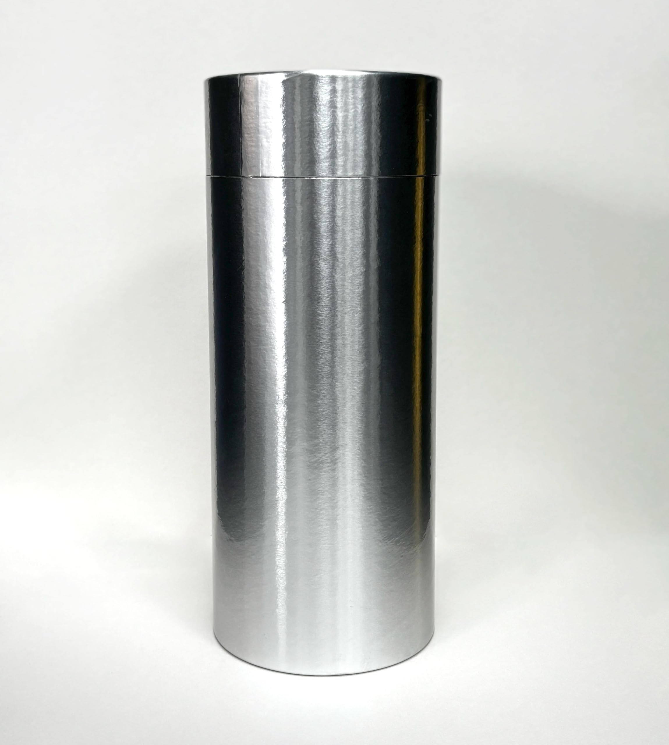 Tube de crémation adulte grande taille chrome argent : sécurisez et honorez les cendres avec dignité
