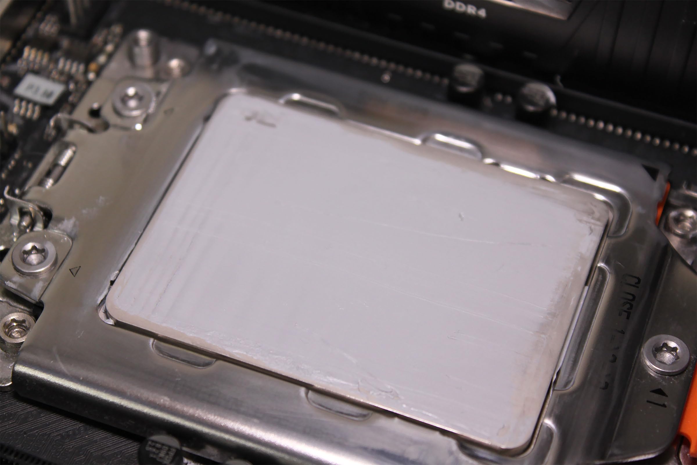Quantum (2 g) pasta termiczna do zastosowań o wysokiej wydajności: nadaje się do wszystkich procesorów GPU Xbox PS4 PS5 zawiera ściereczkę do czyszczenia i szpatułkę