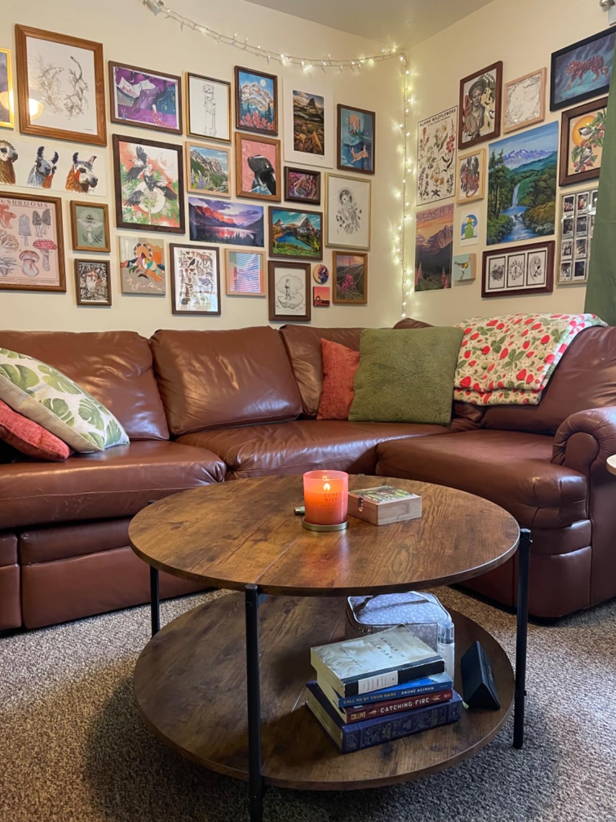 WLIVE Round Industrial Coffee Table - In Use