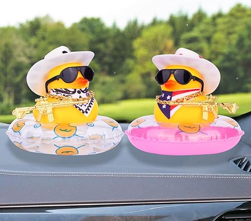 Miniatura 6 de Decoraciones de tablero de pato de vaquero del oeste, accesorios de adorno de pato amarillo para tablero de automóvil con mini sombrero de vaquero,