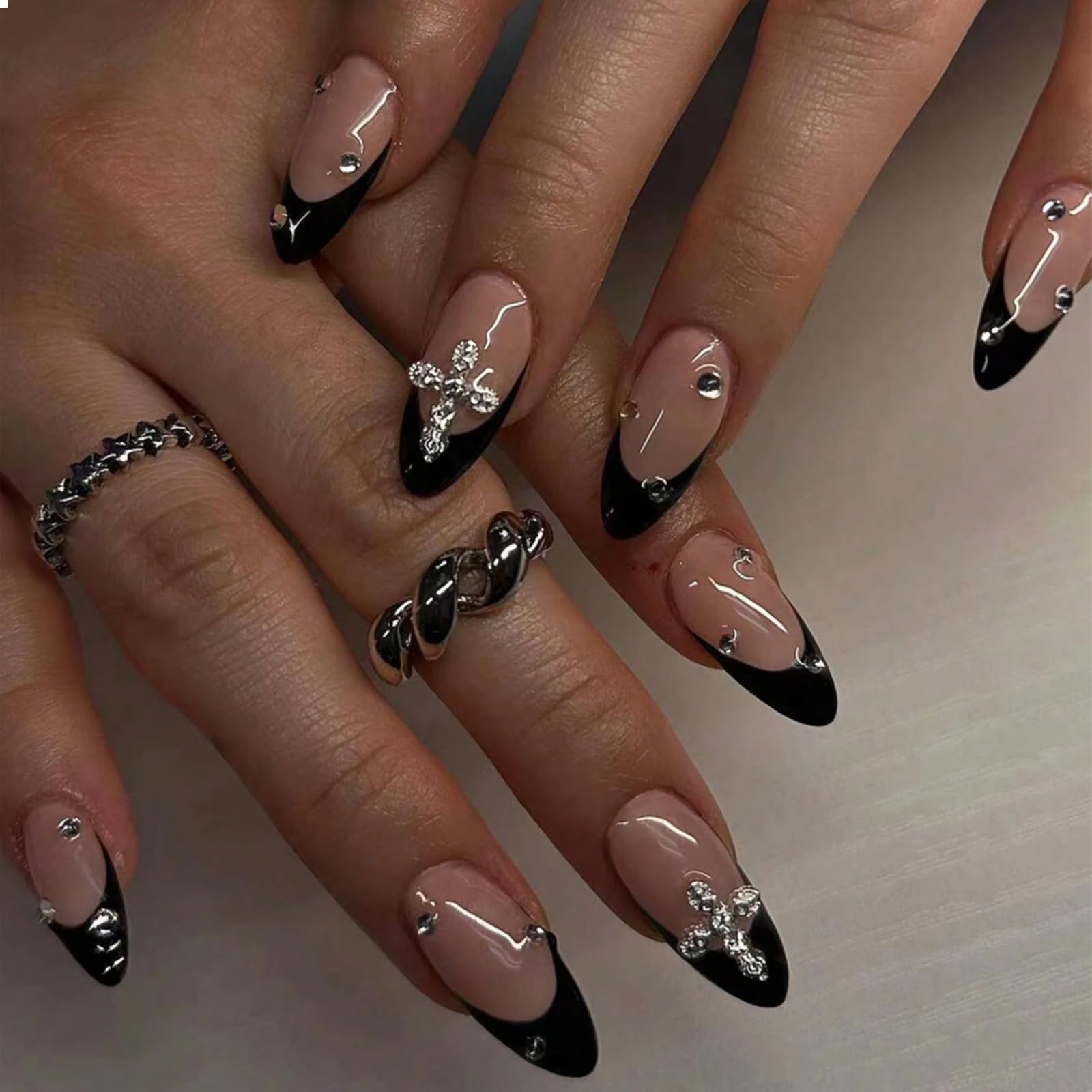 GlamRays 24 Pezzi Press On Nails Mandorla 3D Lega Croce Design Nero Pizzo Francese Medio con Design su Misura Acrilico Set Chiodi Falsi