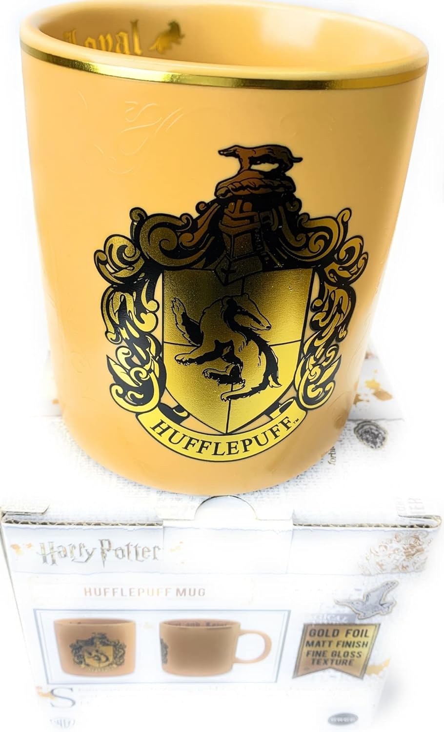 Mug Poufsouffle officiel Harry Potter avec feuille d'or et logo 3D en relief dans une bo?�te 