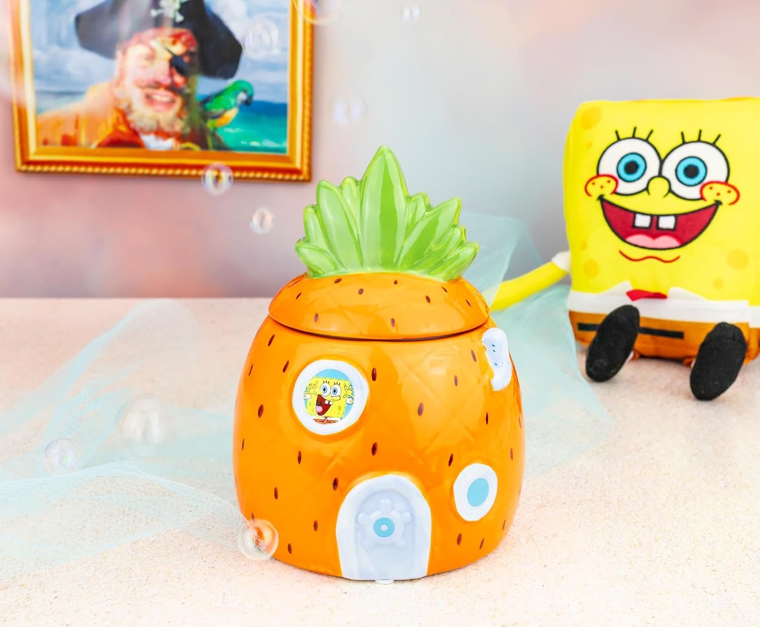 Silver Buffalo SpongeBob SquarePants Small Sculpted Ceramic Snack Jar Featuring Pineapple House and SpongeBob SquarePants, 5.2” x 5.2” x 6.6”
