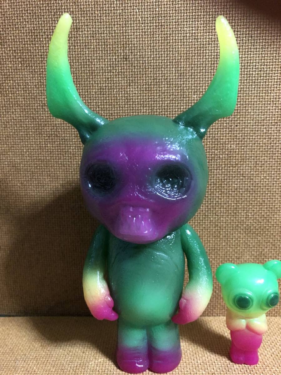 Amazon.co.jp: 暗黒エンターテイメント ソフビ T-BASE トイズキング