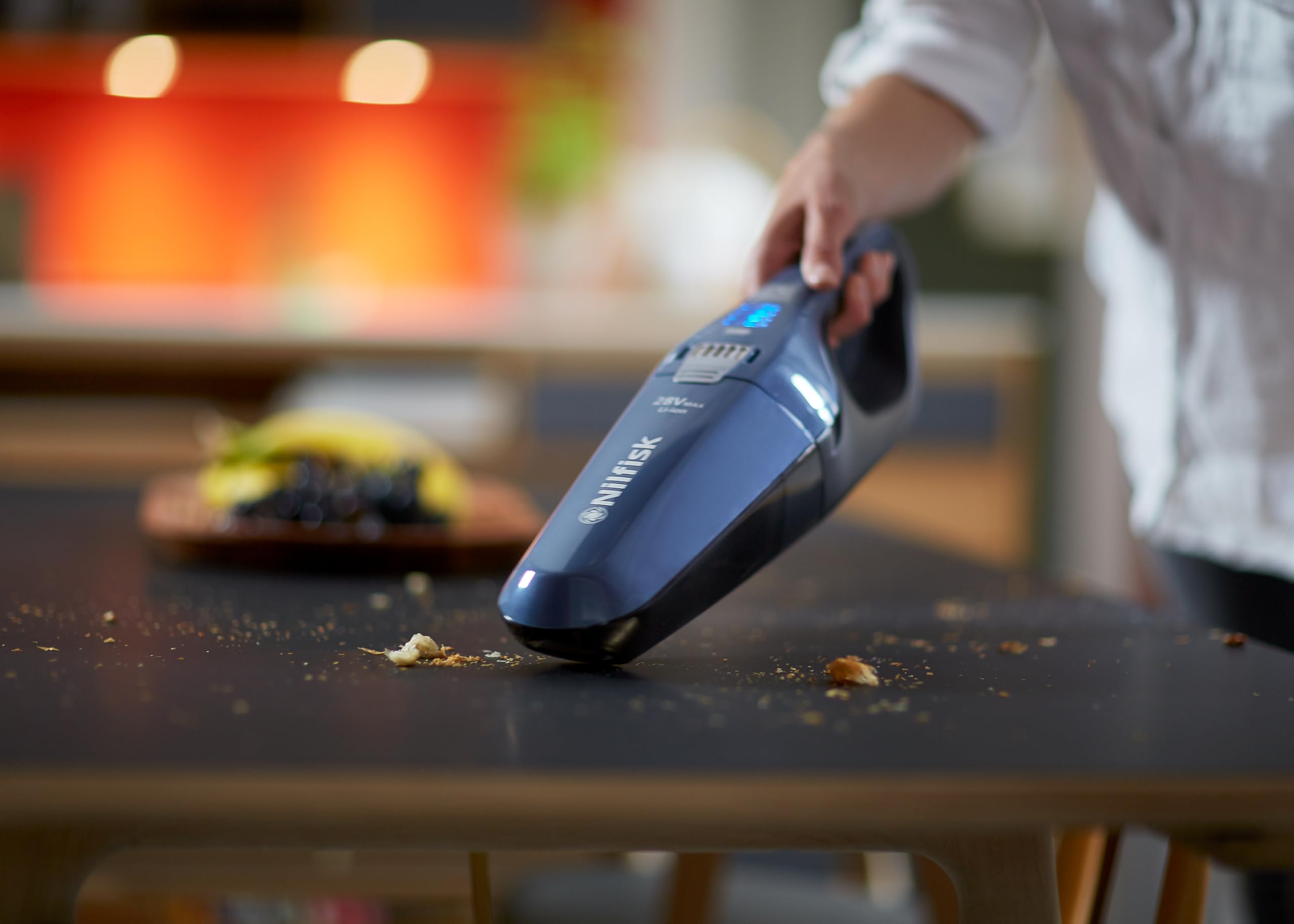 Nilfisk Aspiradora de Mano Quick - Aspirador sin Cable y sin Bolsa - Azul (28 V)