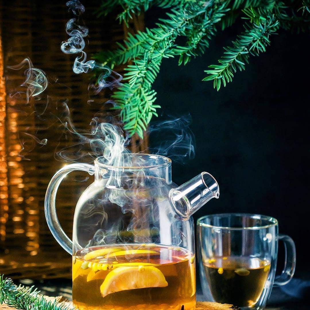 Candala Theepot glas 1,5 liter met deksel gemaakt van bamboe - Filter in de tuit Candala Theepot glas 1,5 liter met deksel gemaakt van bamboe - Filter in de tuit