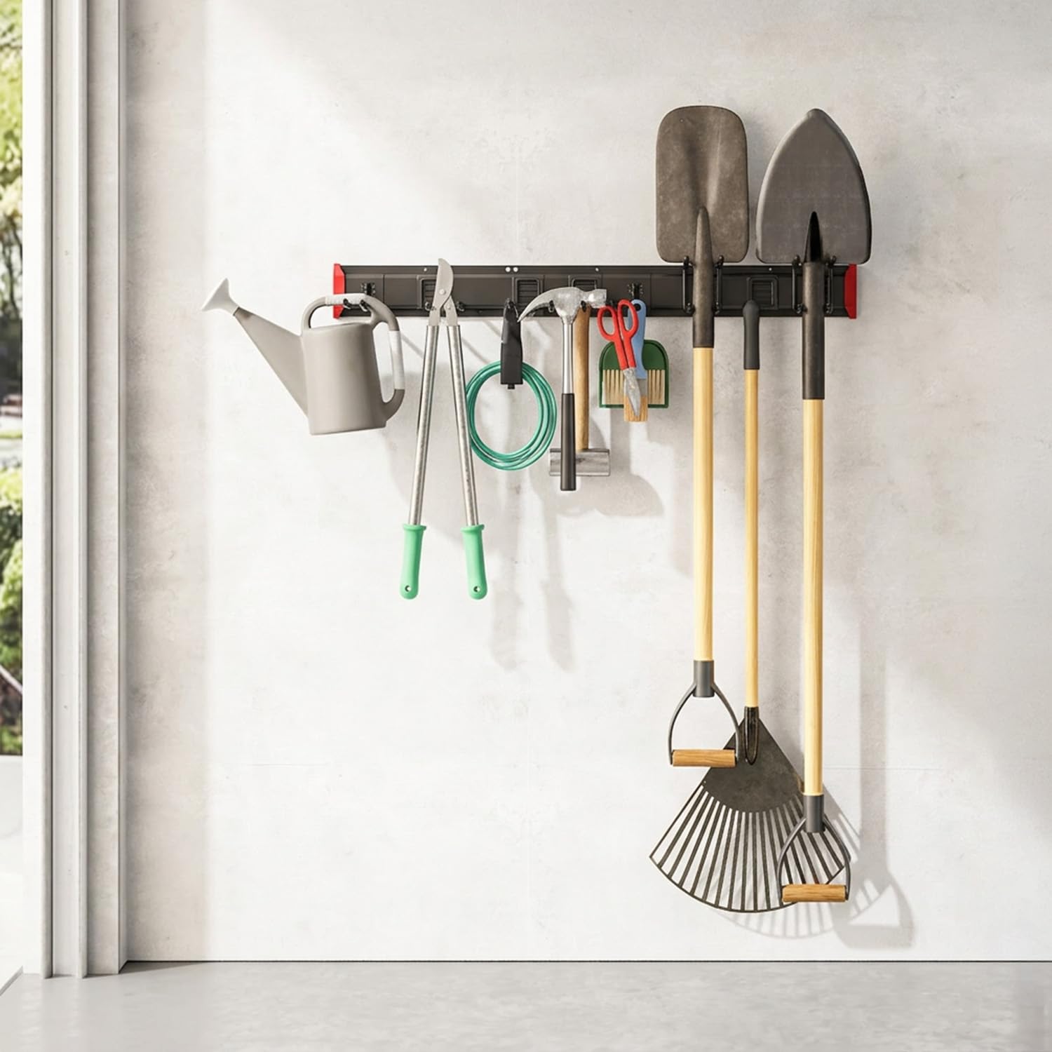 Maclean MC-179 Soporte de pared para herramientas de jardín y organizador de garaje Sistema de almacenamiento de acero 228 kg con ganchos ajustables para palas escobas mangueras y cables
