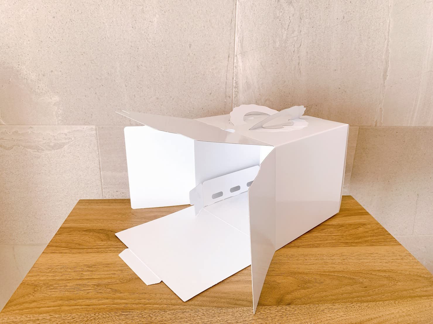 在庫処分 保冷剤スペース付きケーキ箱 5寸189x186x150mm 100枚