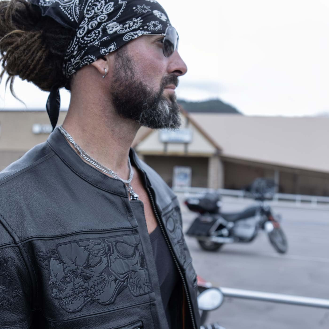 Milwaukee Leather MLM1500 Mens Crossover Black Leather Scooter Jacket with Reflective Skulls — view 8