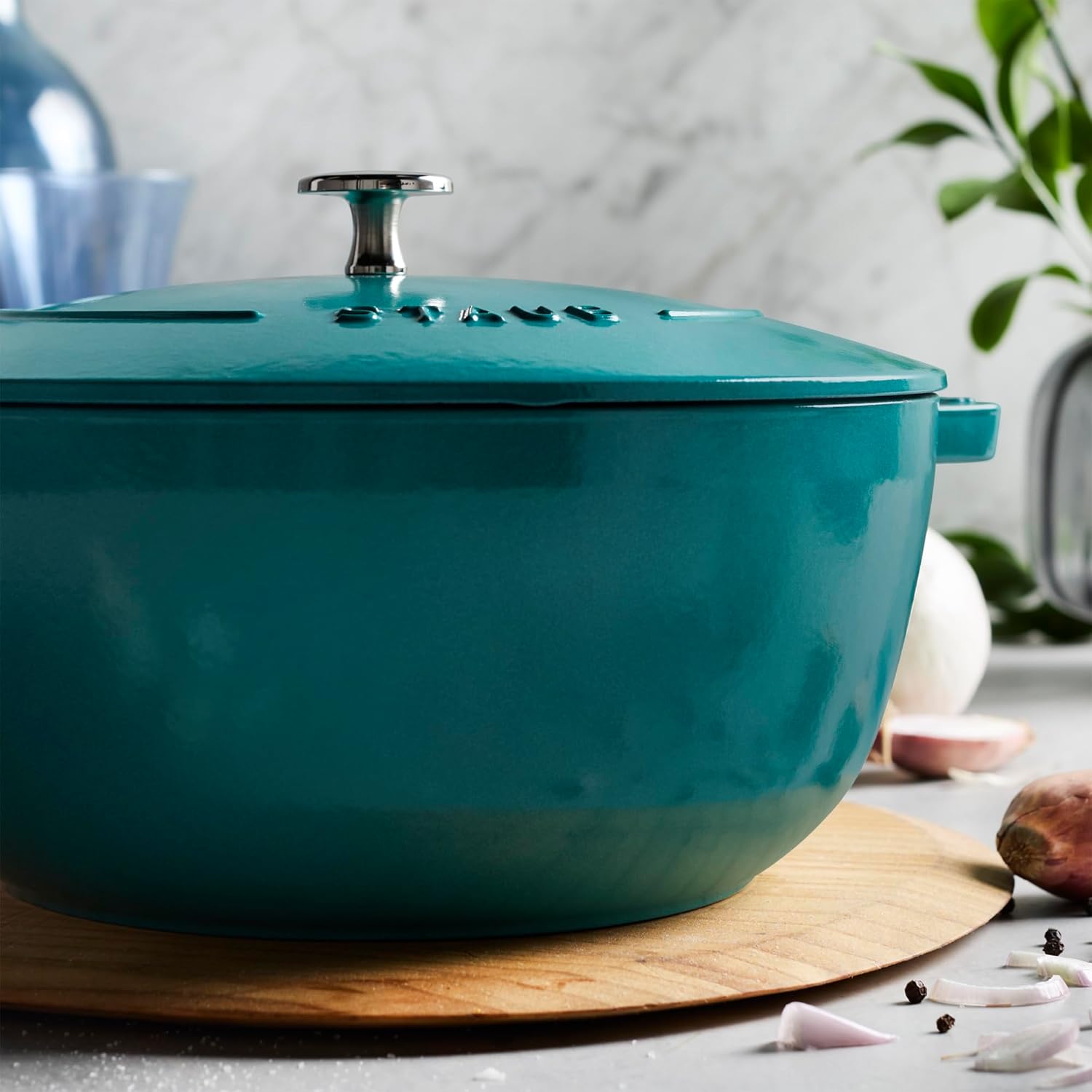 Staub Cast Iron Essential French Oven, Dutch Oven, 5-quart, serves 5-6, Made in France - Turquoise - Image 5