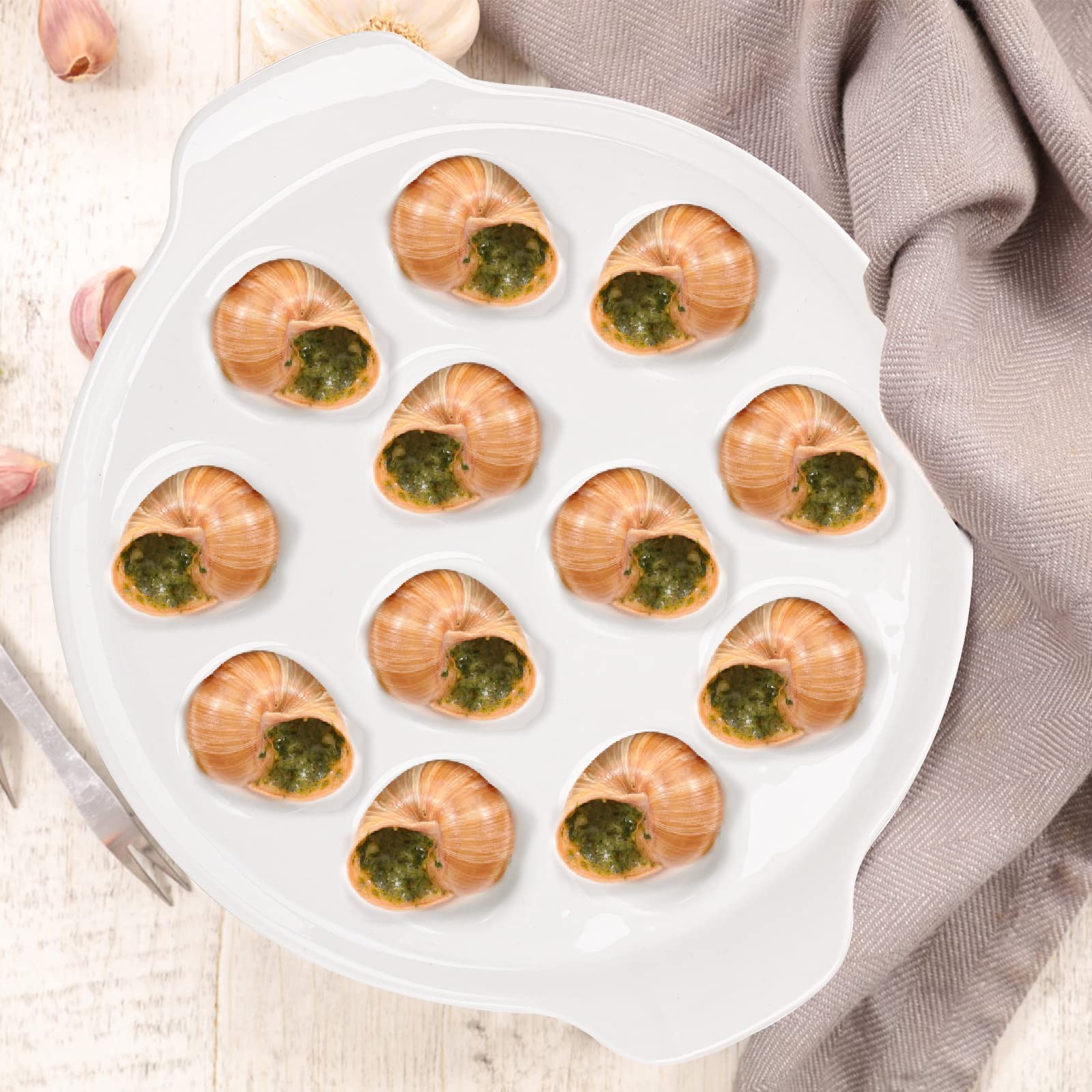 Okllen Lot de 4 assiettes Escargot en céramique avec 12 trous et poignées, 22,9 cm, plats à pied pour fruits de mer, escargot, plats de cuisson blancs pour la maison, la cuisine, le restaurant,