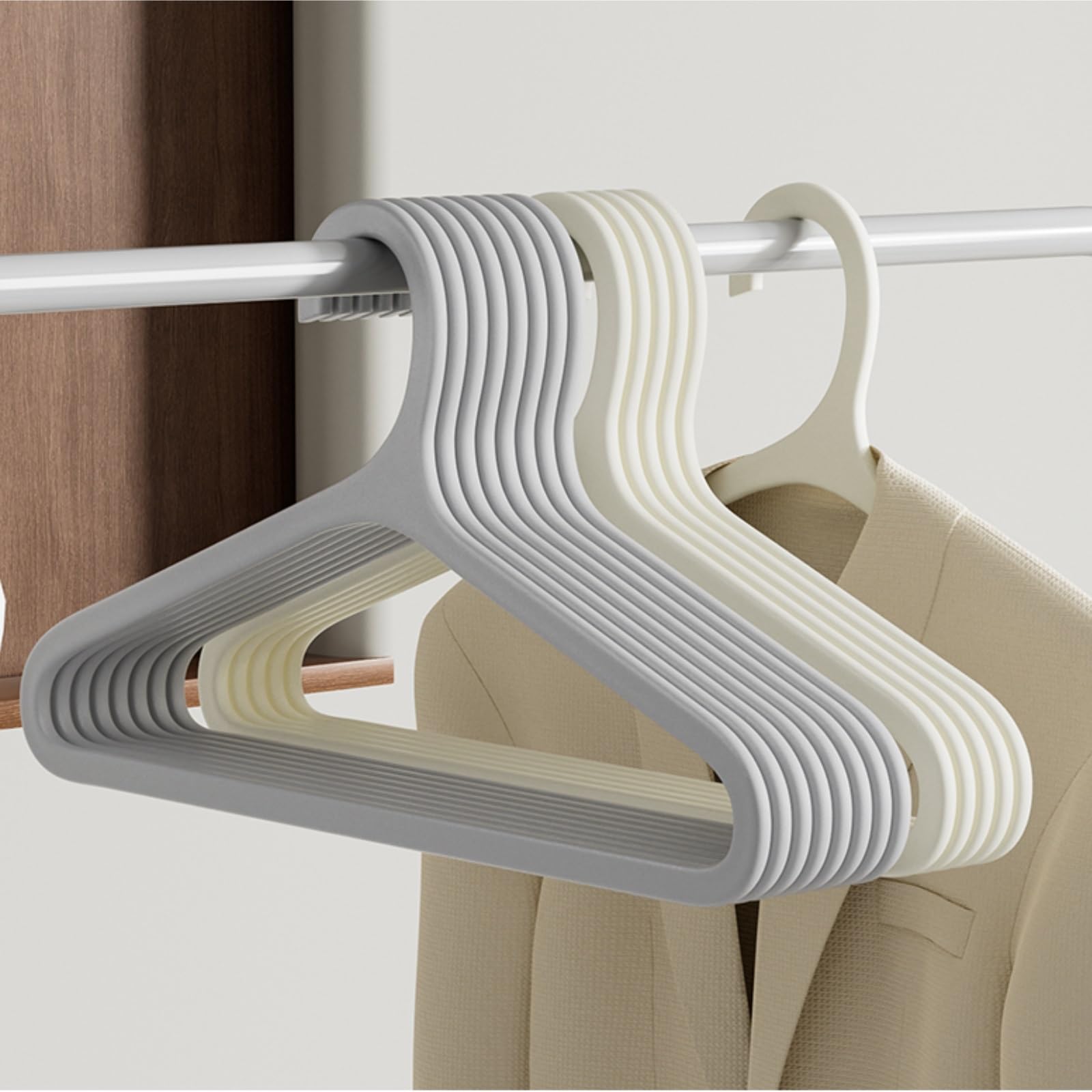 Perchas Armario Vestidor Perchas Sencillas Antideslizantes con Diseño Que Ahorra Espacio For Chaquetas, Pantalones Y Camisas Duraderas Ahorra Espacio(White,30pcs)
