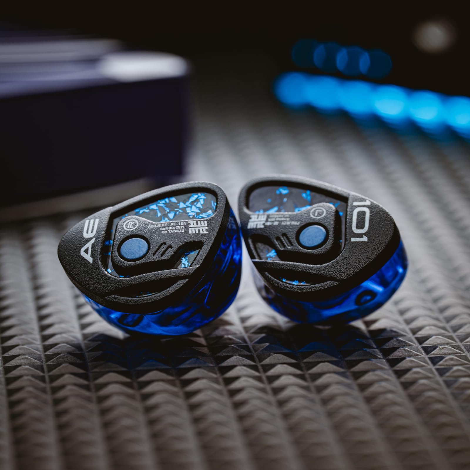 Tangzu Xue Tao AE-101 Gaming IEMs, 10 mm Glasmembran dynamischer Treiber, In-Ear-Monitore mit abnehmbarem Mikrofon, benutzerdefiniertes Gaming-Kabel, für PC/Handy/PS5/Switch (Blau, 3,5 mm