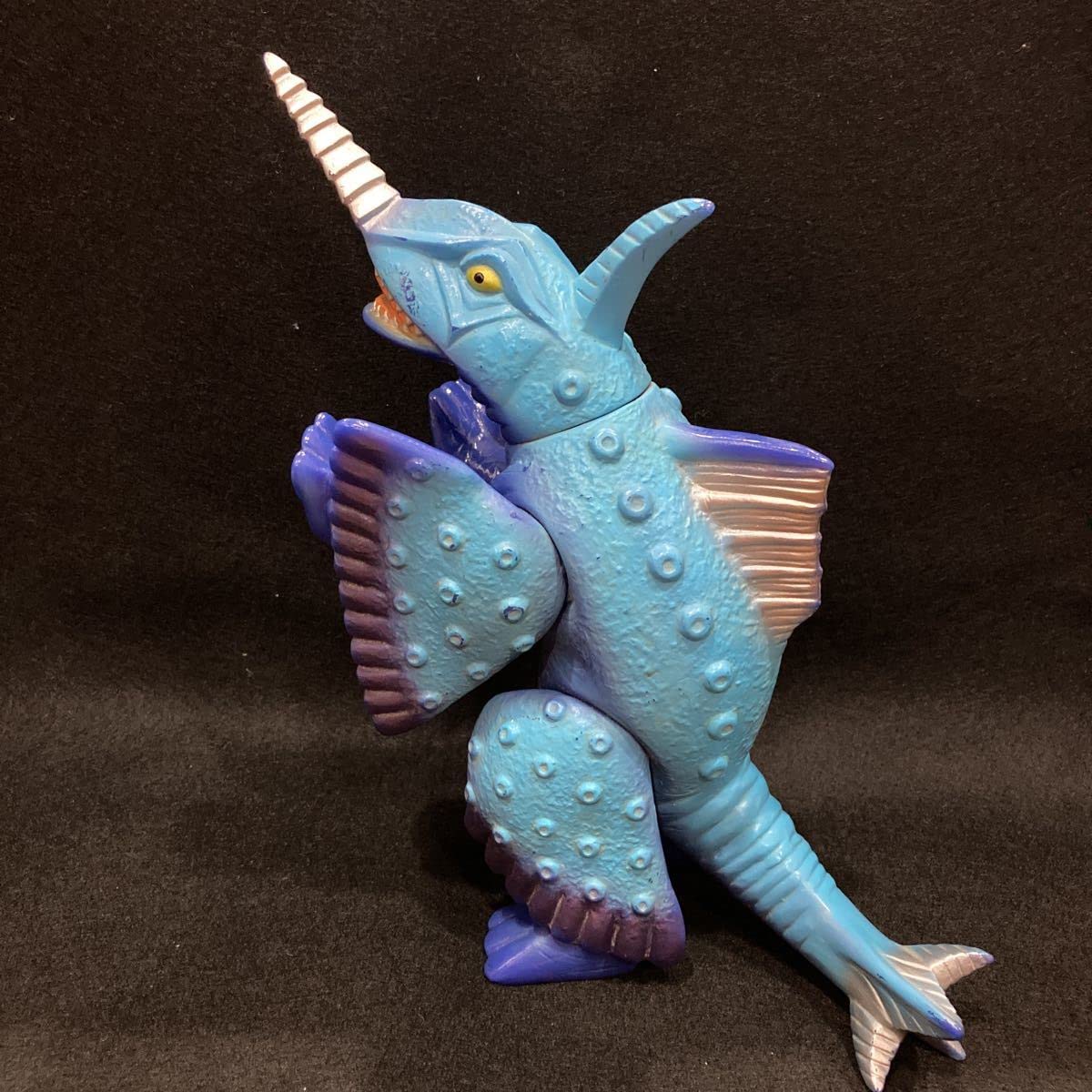 Amazon.co.jp: マーミット サメクジラ ソフビ 検 ブルマァク マルサン