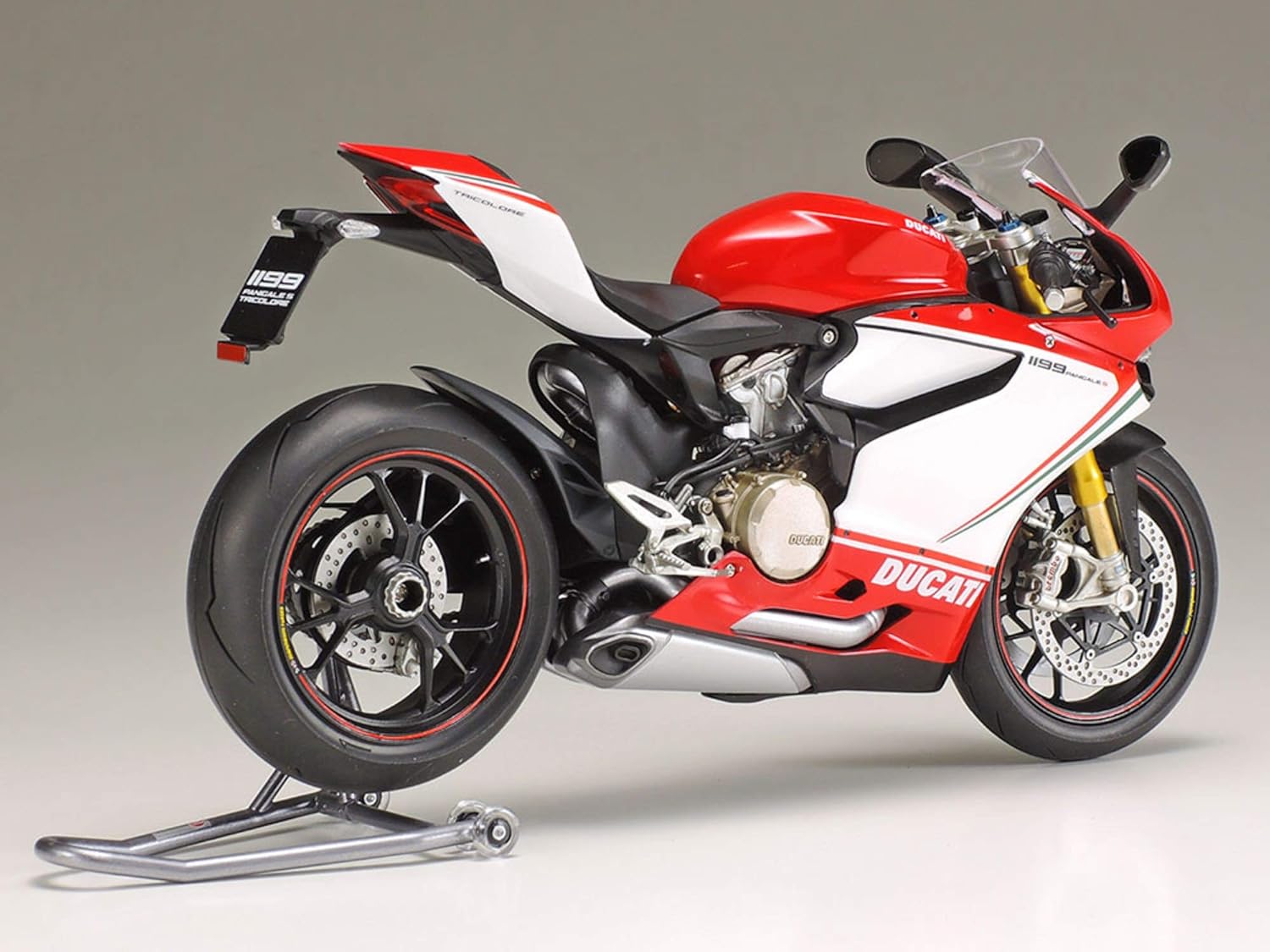 TAMIYA 300114132 1:12 Ducati 1199 Panigale S Tricolore, Faithful Replica, Model Building, Plastic Kit, Crafts, Hobby, Gluing - Image 3