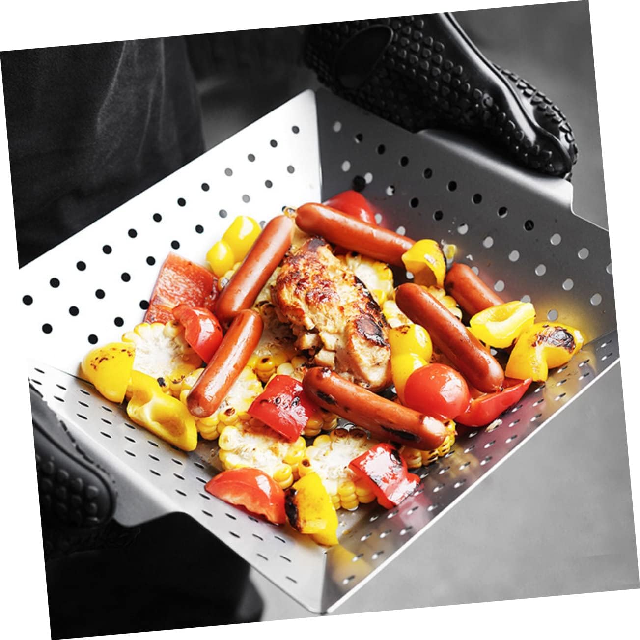 Non Stick Carbon Steel Barbecue Pan for Even Cooking Durable BBQ Grill Tray Tool for Outdoor Grilling Easy to Clean Store for Meat and Vegetables