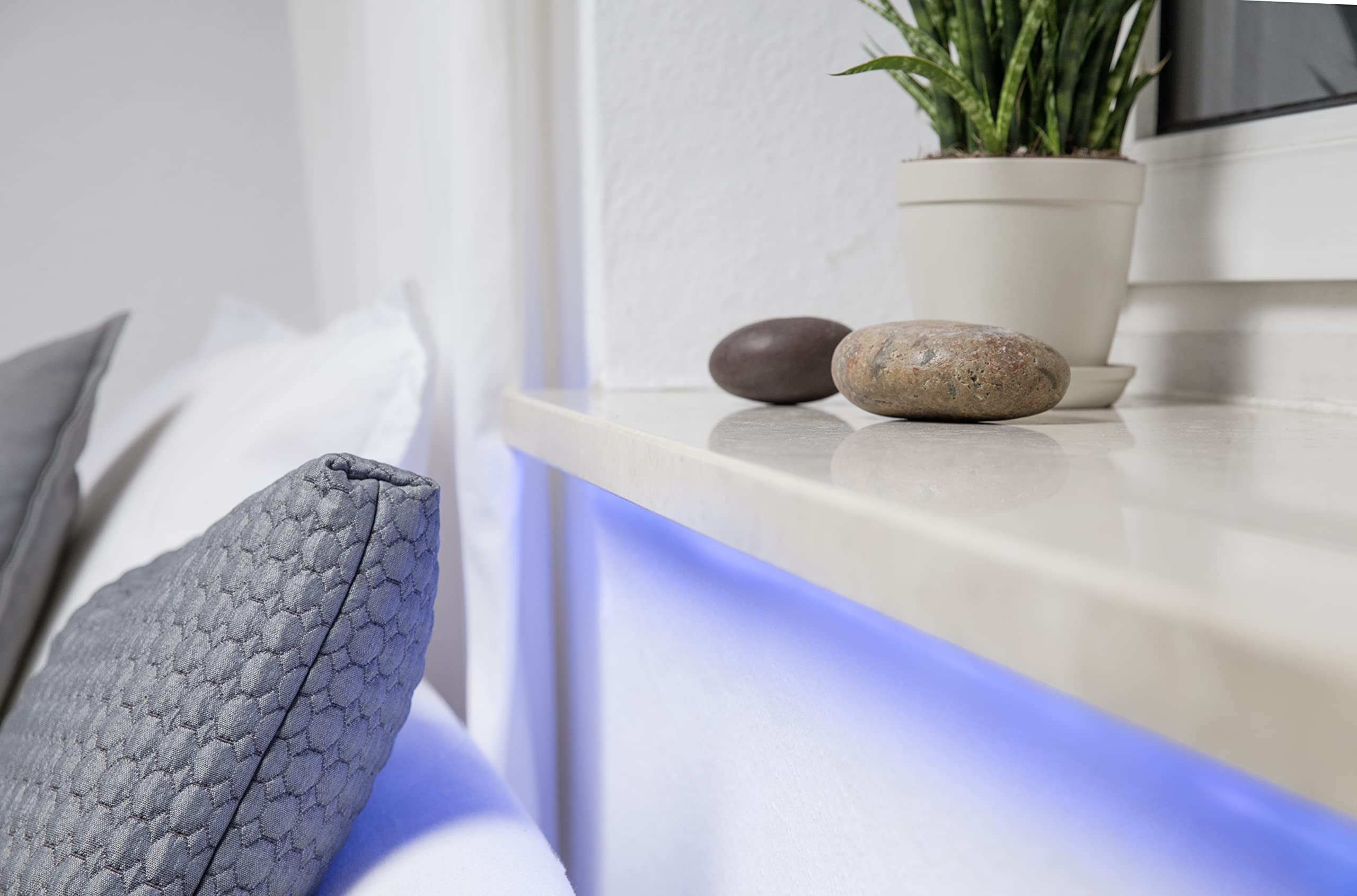LEDVANCE Strisce LED flessibili per interni con tecnologia Zigbee, 11Watt, 700lumen, luce bianca e colorata regolabile, durata fino a 20000h, controllabile tramite app, 2000K, protezione IP20
