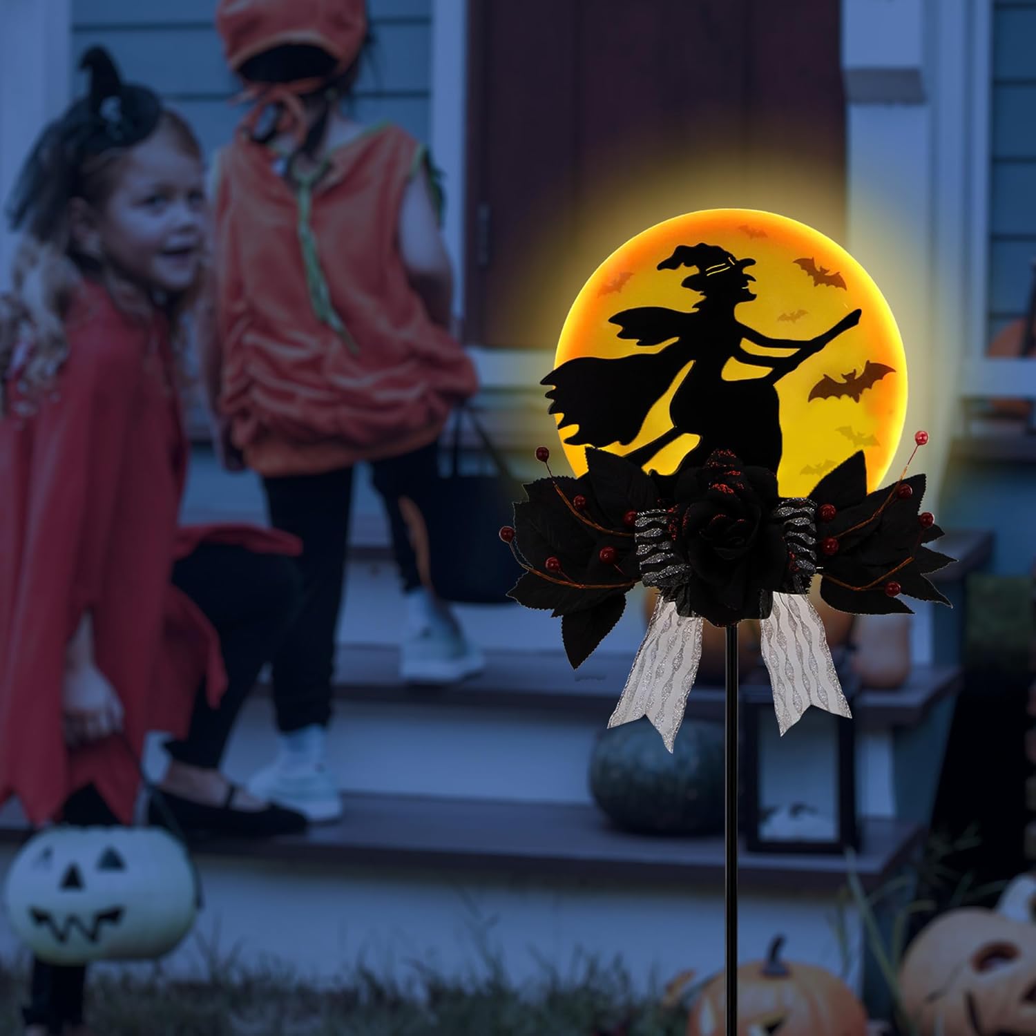 ハロウィンソーラーライトアウトドアステーク、魔女のシルエットガーデンソーラーライト装飾、屋外ハロウィンライト装飾、芝生オーナメントガ